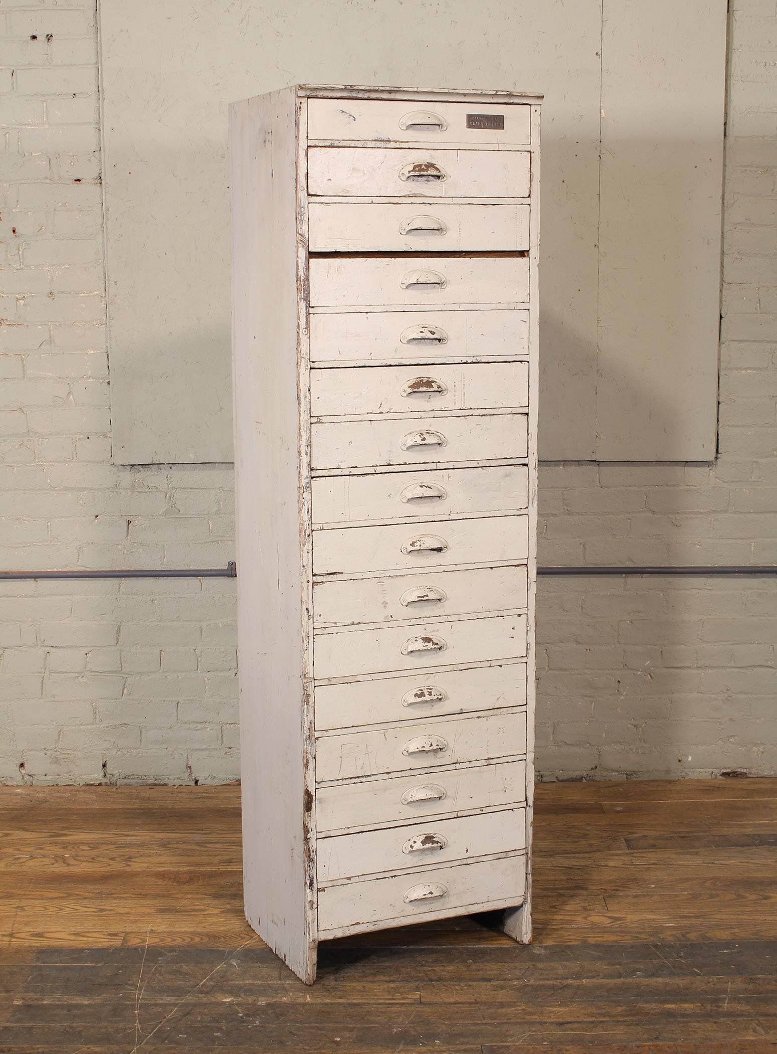 upright chest of drawers