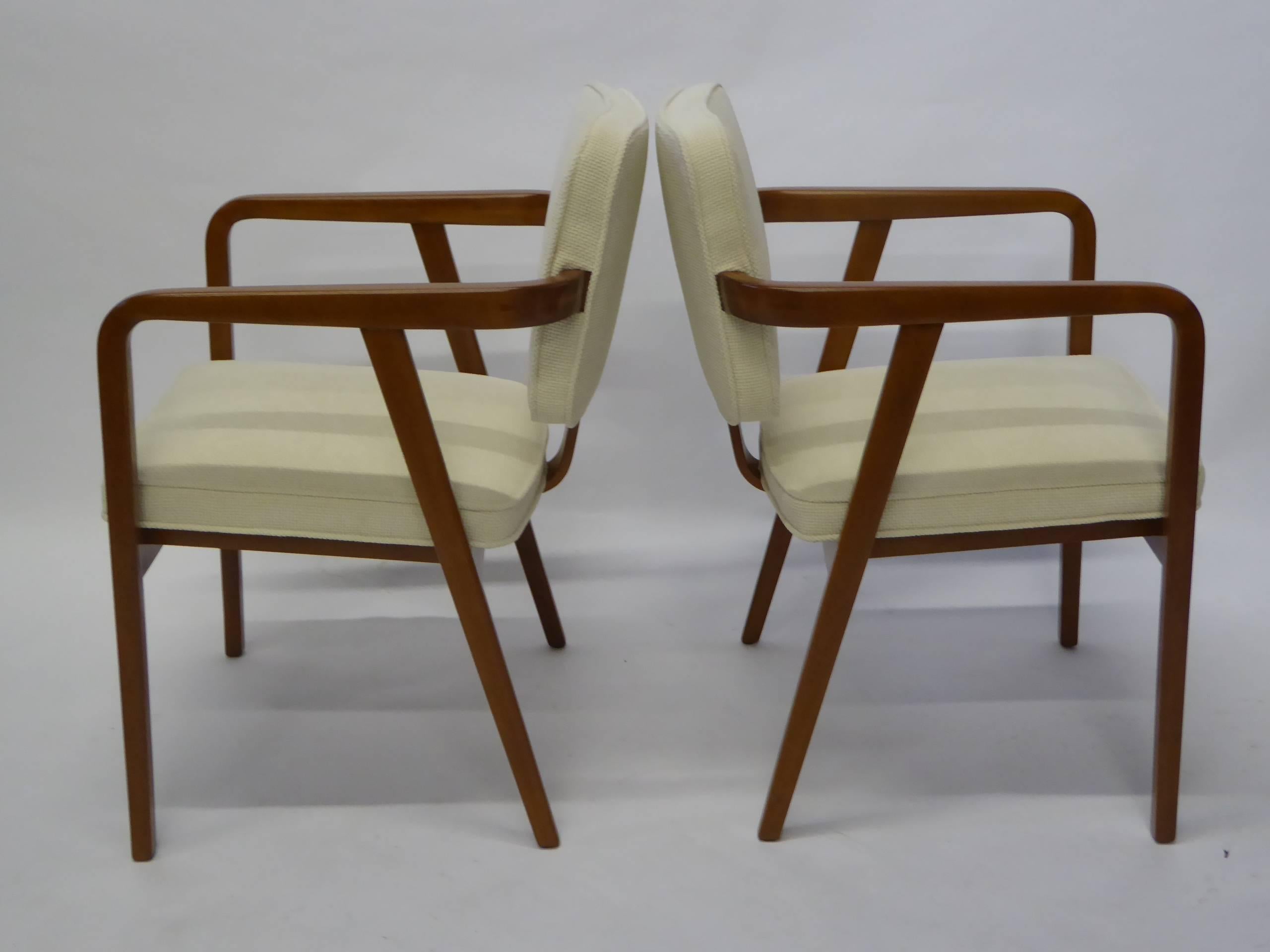 George Nelson Walnut Armchairs 1947 Design In Excellent Condition In Miami, FL