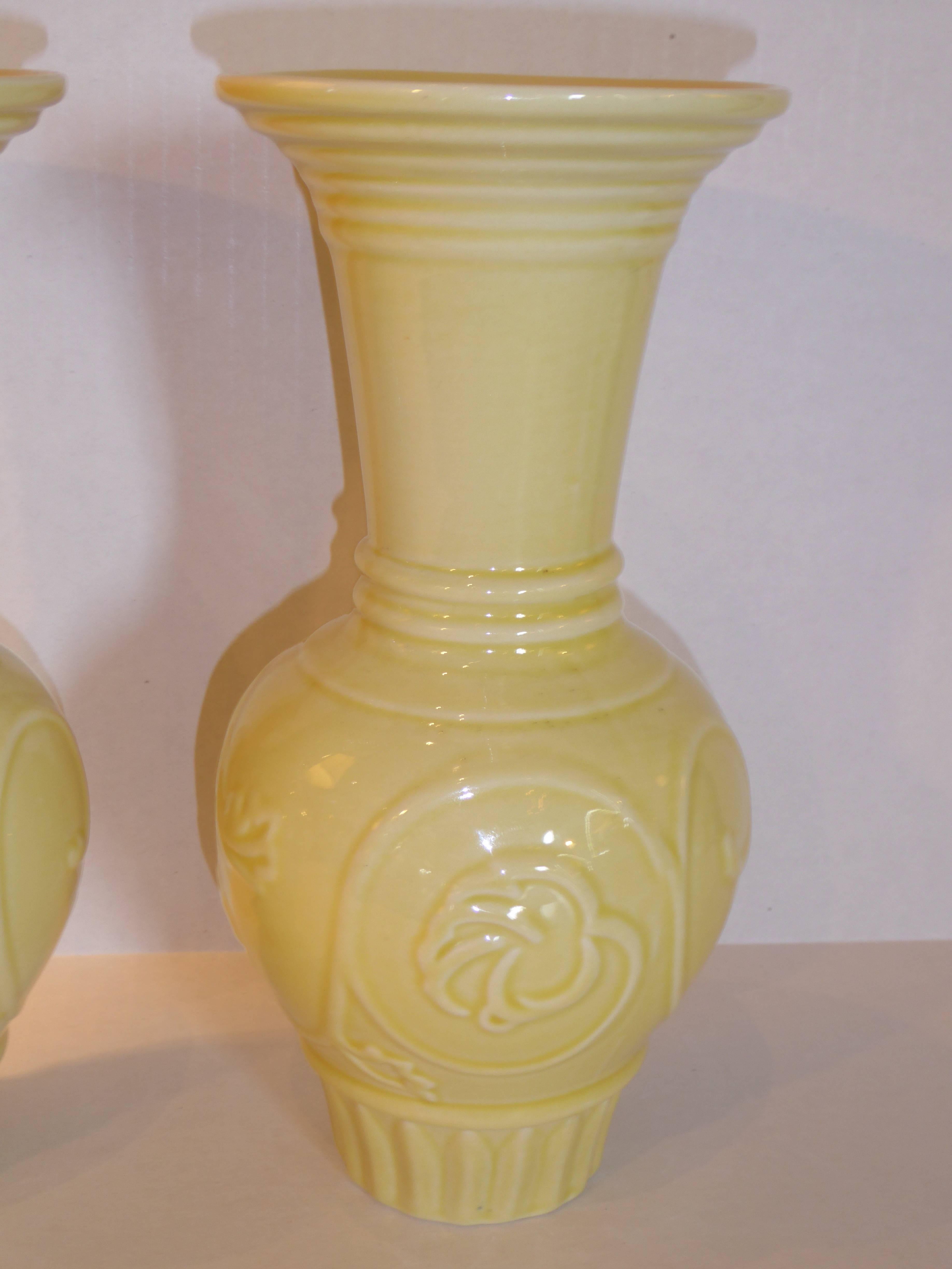 Very Rare Pair Trenton Potteries Art Deco Vases TAC In Excellent Condition In Miami, FL