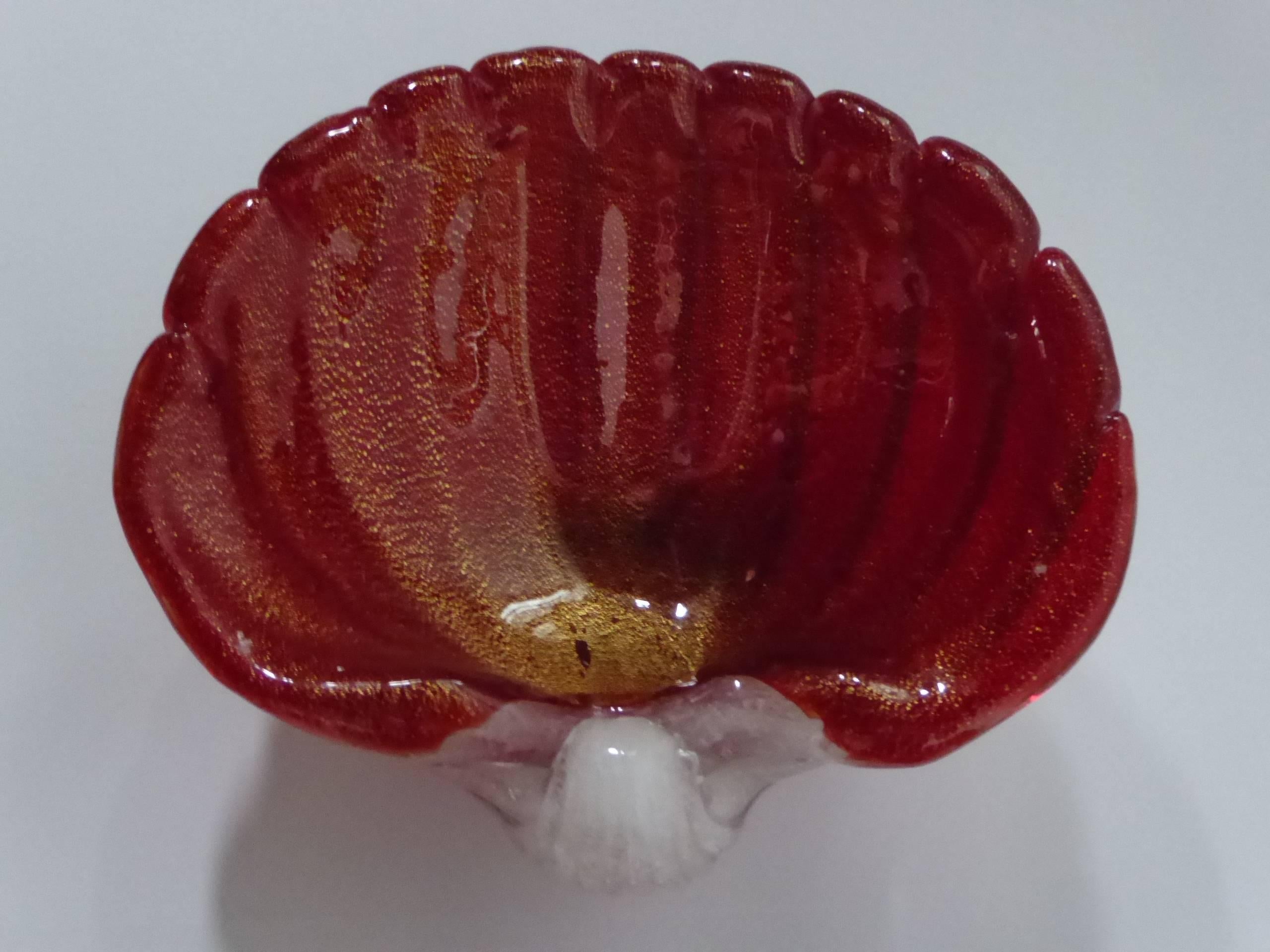 Mid-20th Century Large Mid Century Modern Barovier e Toso Red Gold Infused Shell Bowl  1950s For Sale