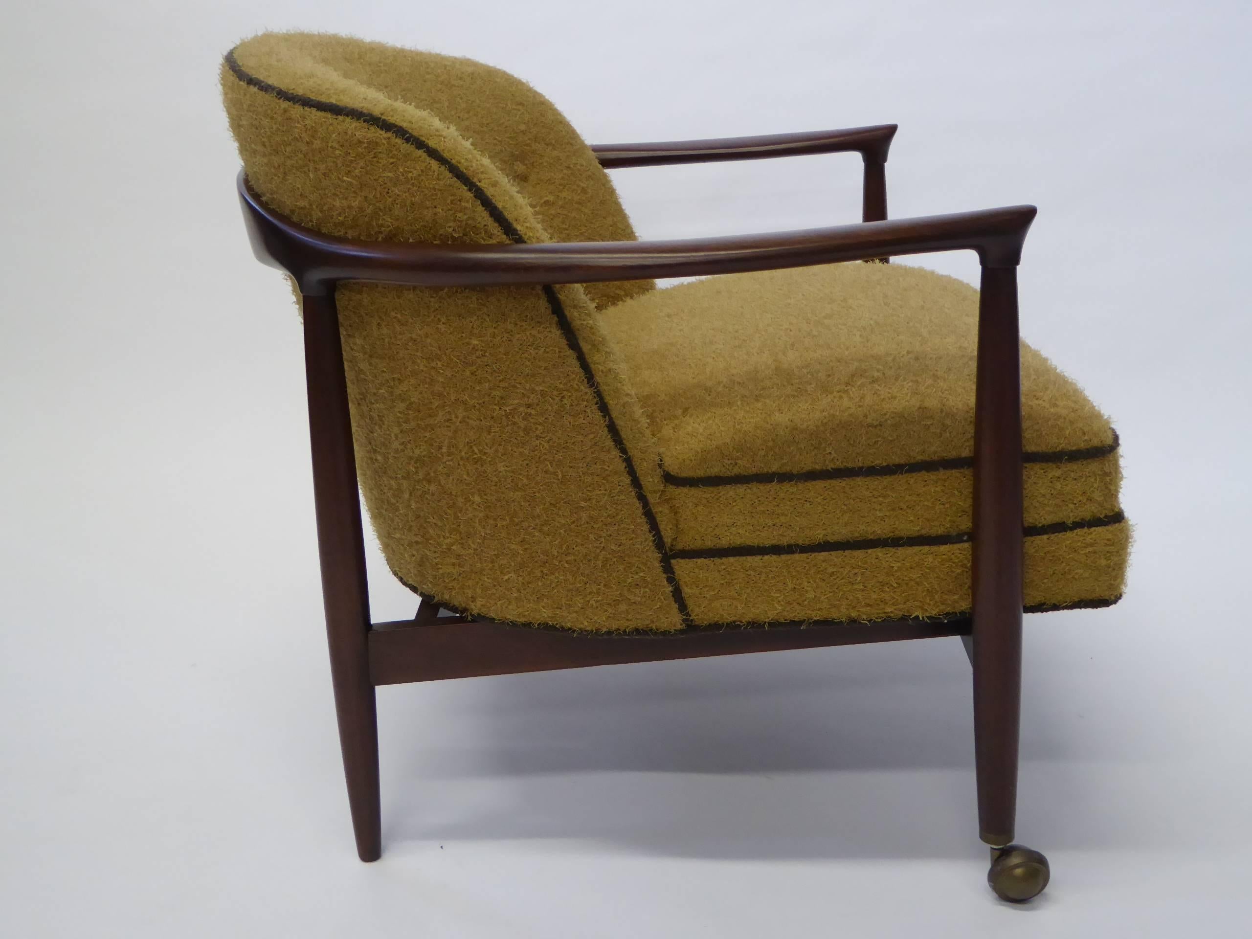 Scandinavian Modern Handsome Ib Kofod-Larsen Lounge Chair for France & Son