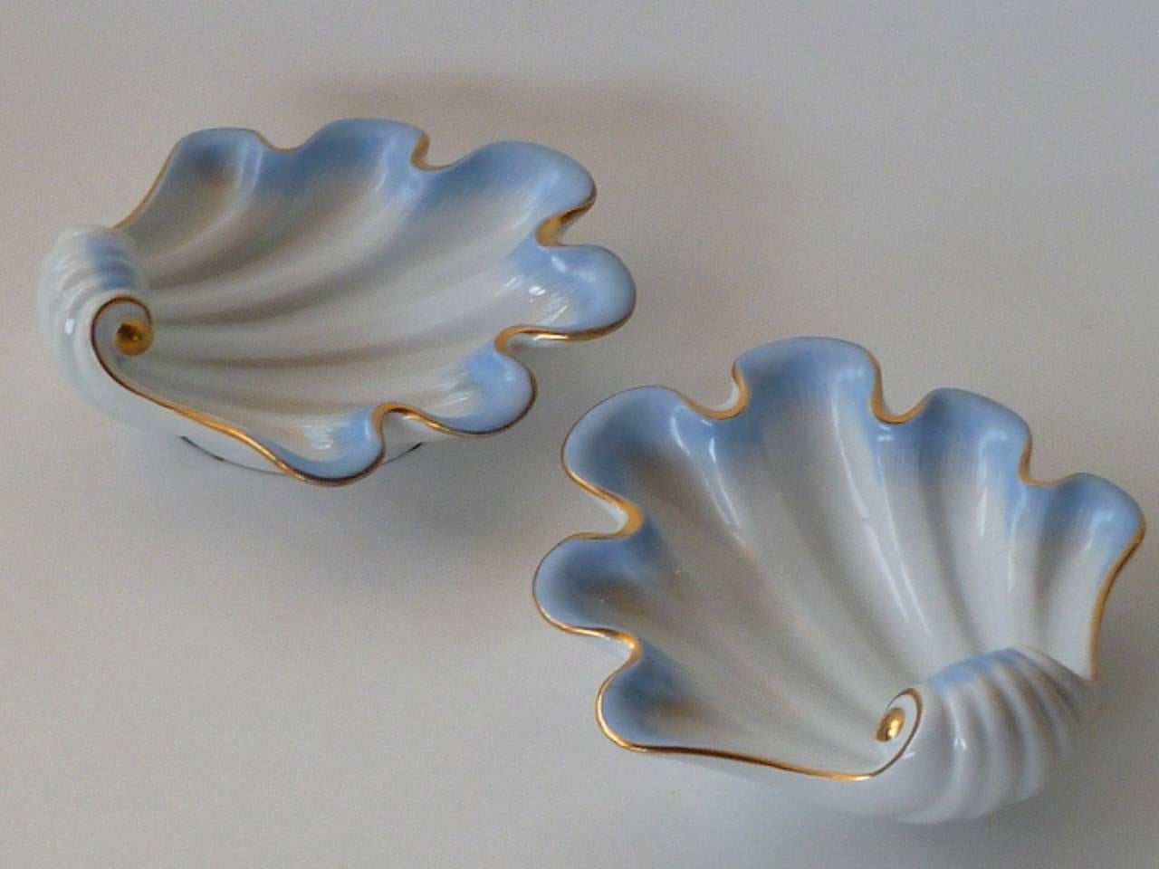 Pair of Herend Hungary Modern Shell Porcelain Vessels, 1939 2