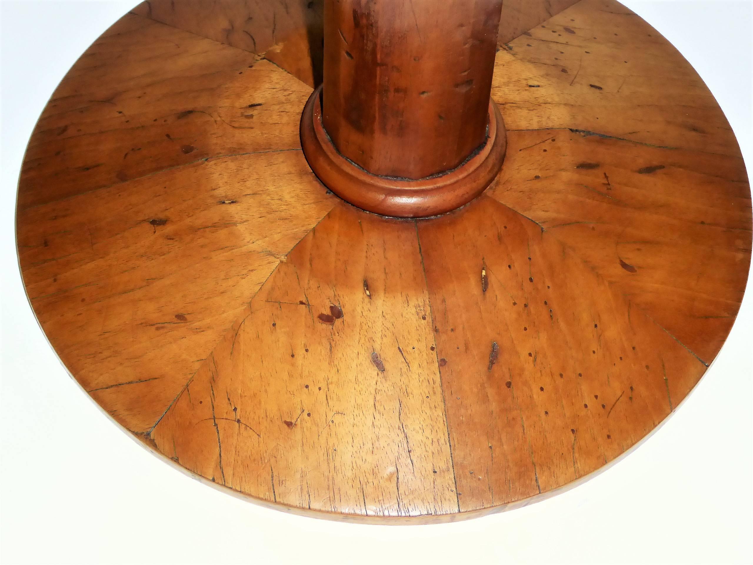 Mid-20th Century 1940s, Italian Borsani Style Tavolino Table