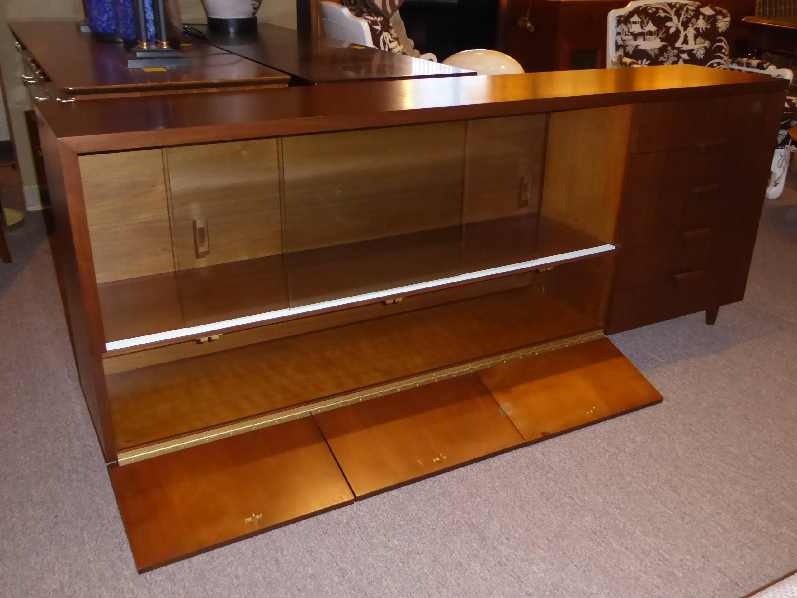 Bespoke 1950s Long Narrow Walnut Credenza by Robert Law Weed In Excellent Condition In Miami, FL