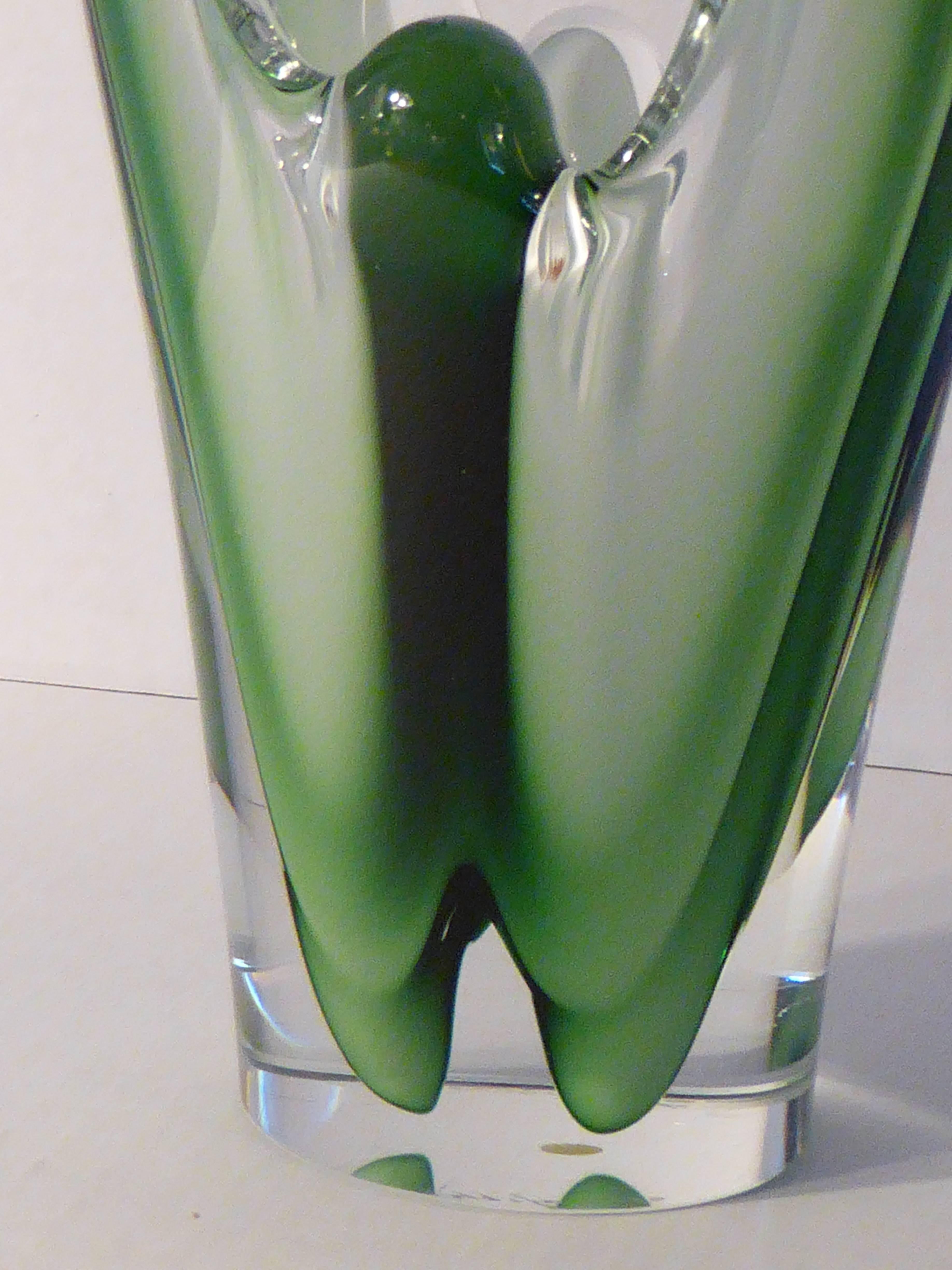 Blown Glass 1960 Tall Paul Kedelv Coquille Vessel for Flygsfors, Sweden For Sale