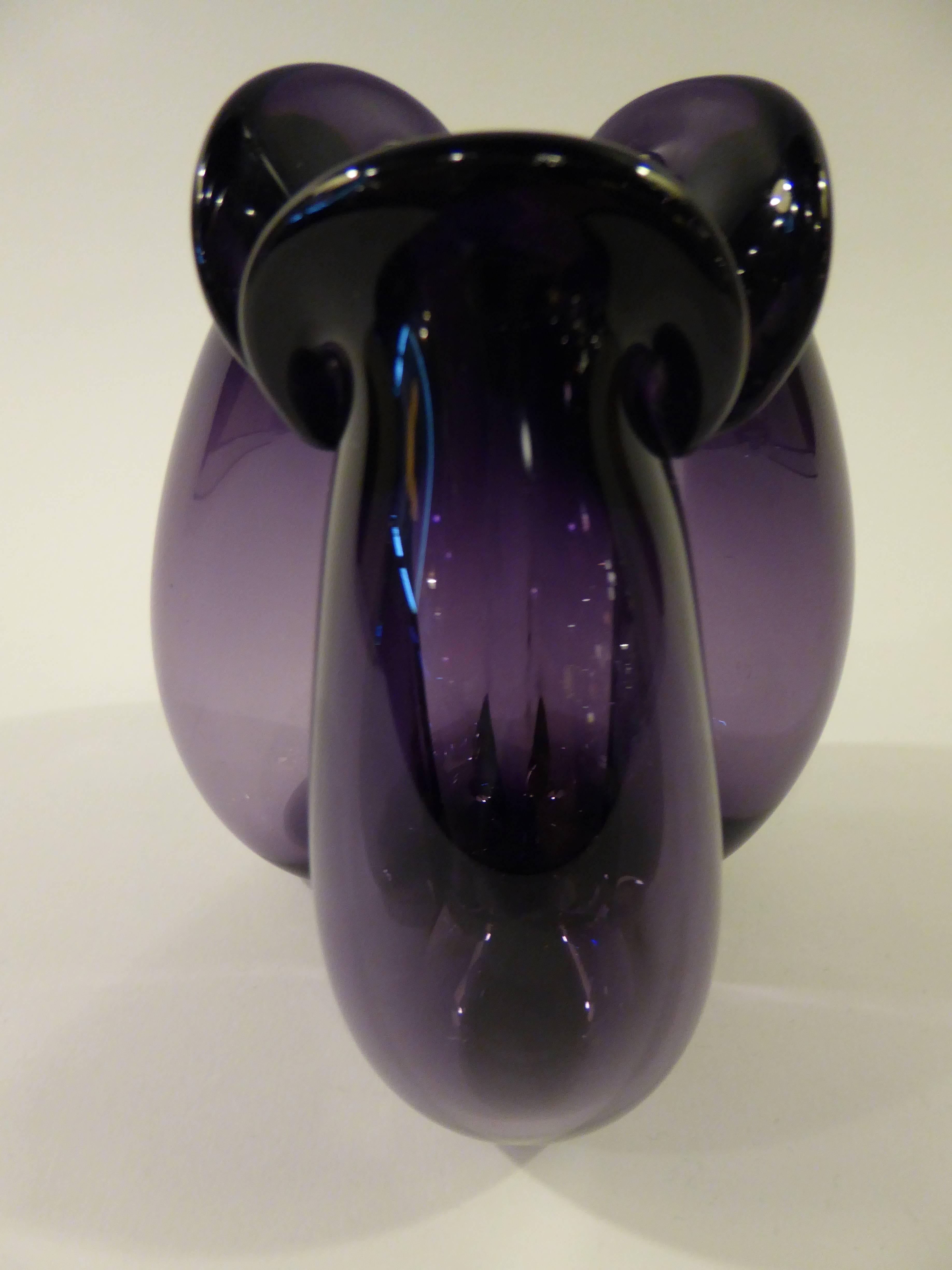 Rare Per Lutken 1955 Trefoil Blown Glass Vase for Holmegaard In Excellent Condition In Miami, FL