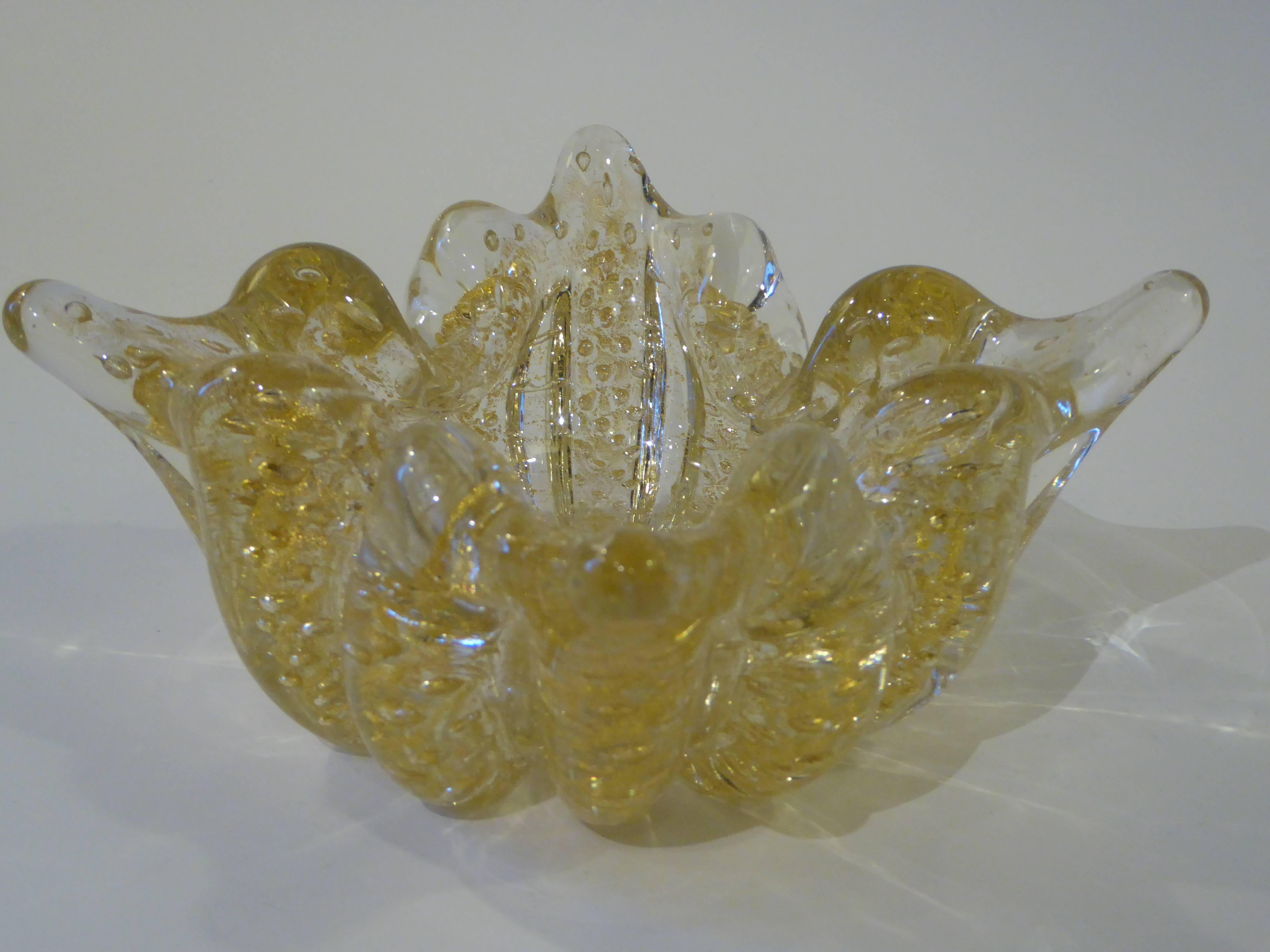 Mid-Century Modern 1950s Barovier Gold Leaf Infused Blown Glass Vessel For Sale