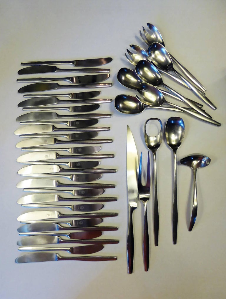 Early jens quistgaard dansk variation v flatware for 12 plus extras 105