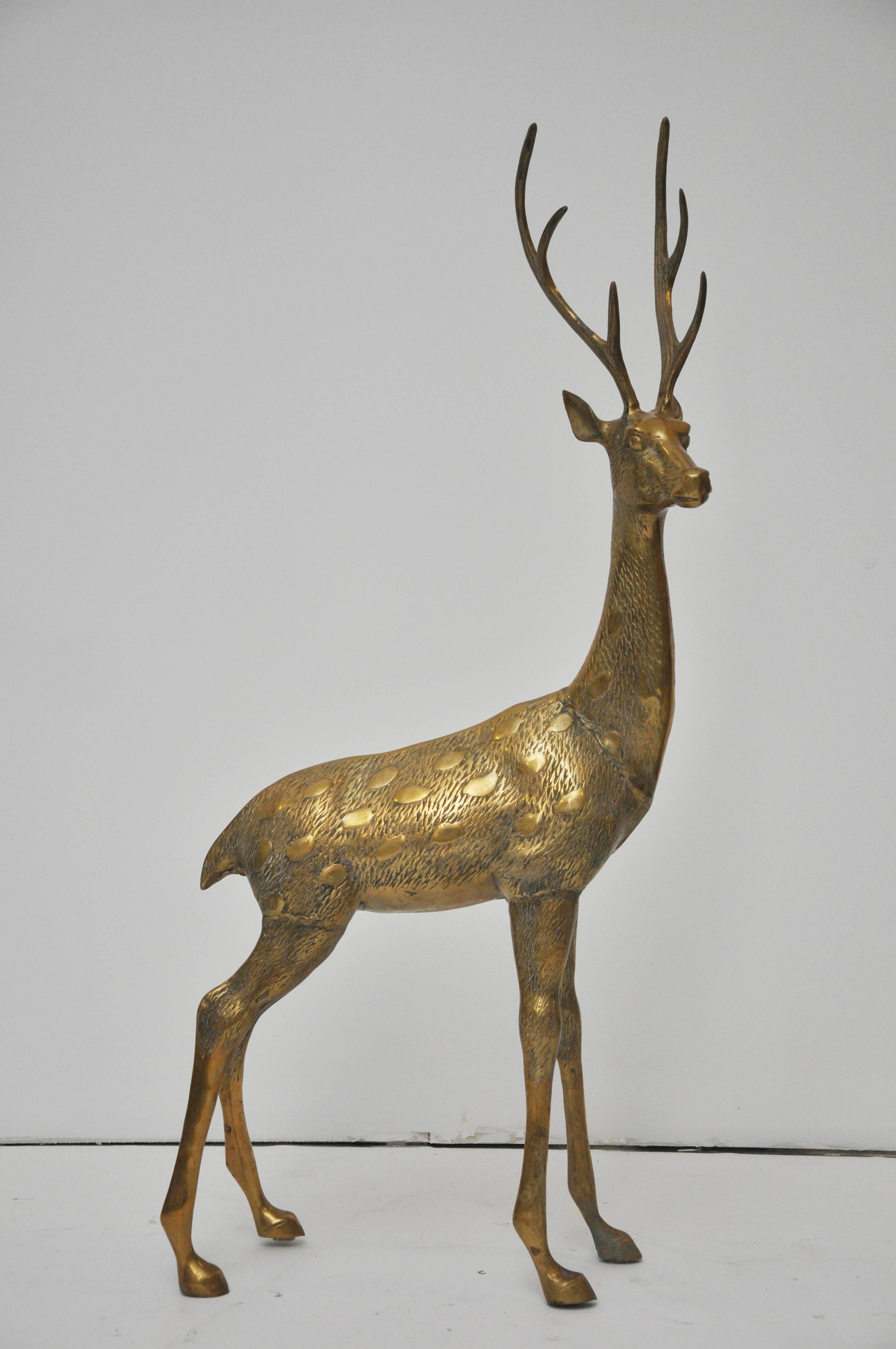 Very Large Brass Deer Family  In Excellent Condition For Sale In Geneva, IL