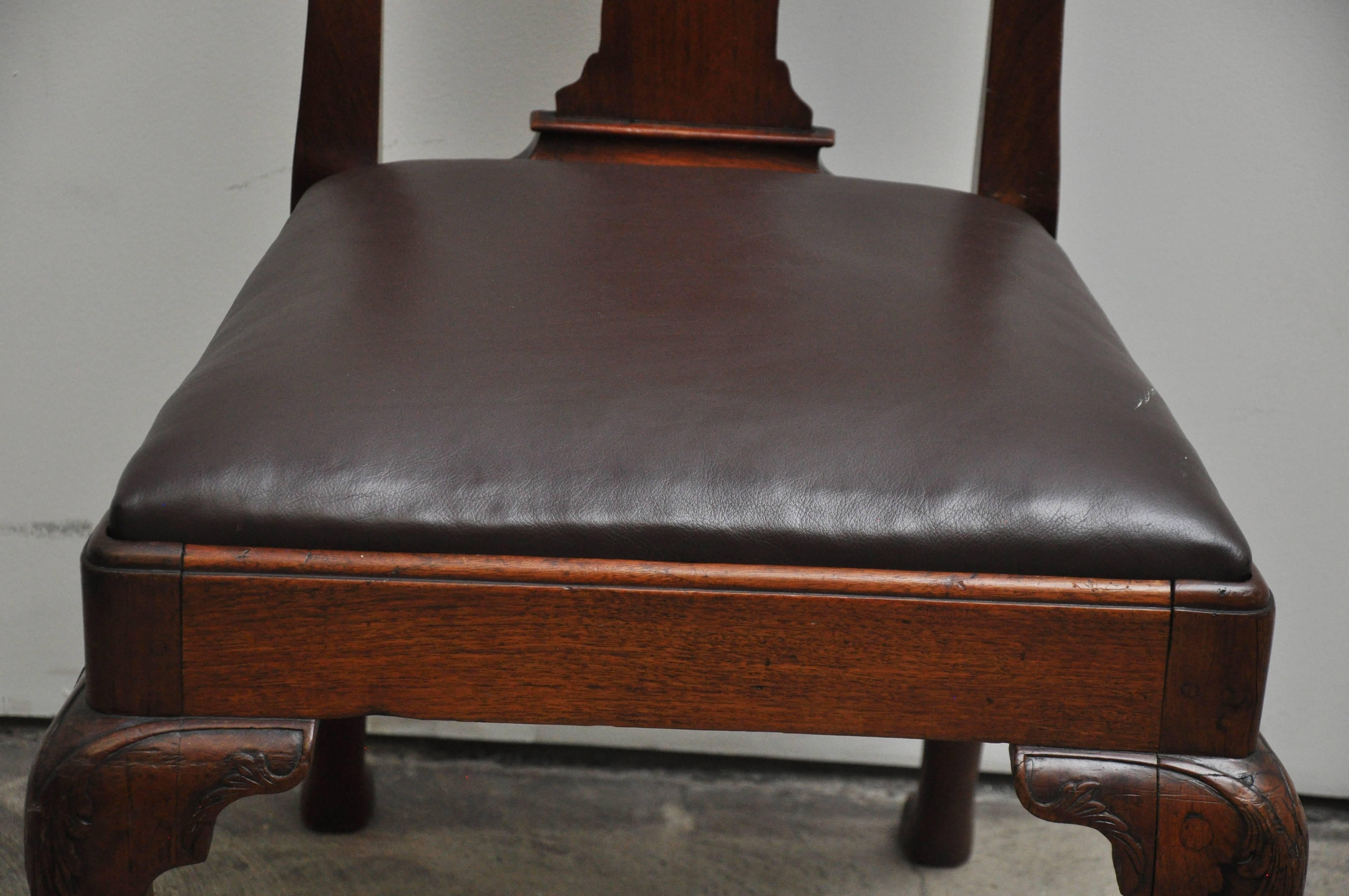 Queen Anne Style Chair For Sale 1