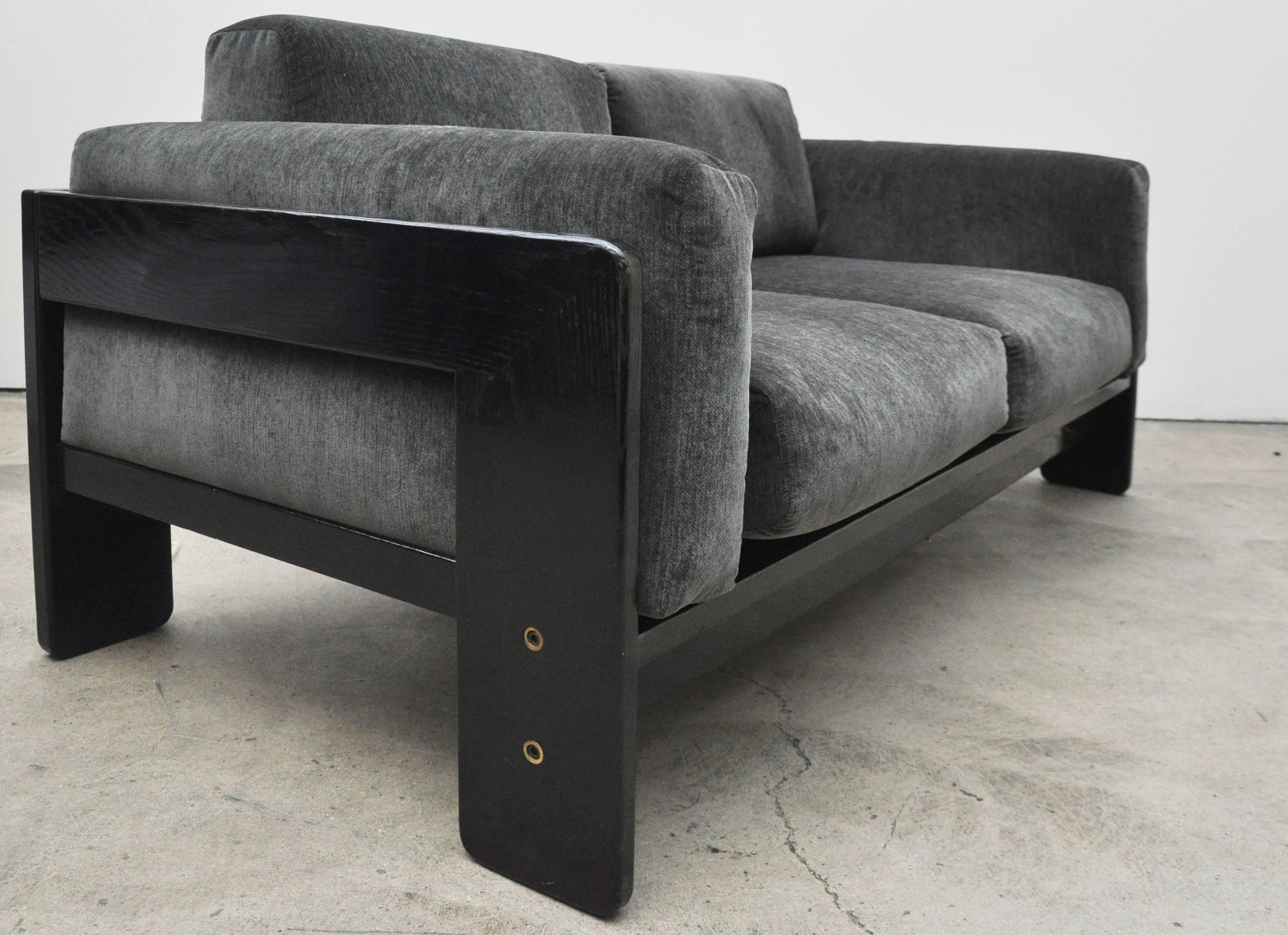 Mid-Century Modern Bastiano Sofa by Tobia Scarpa, New Upholstery