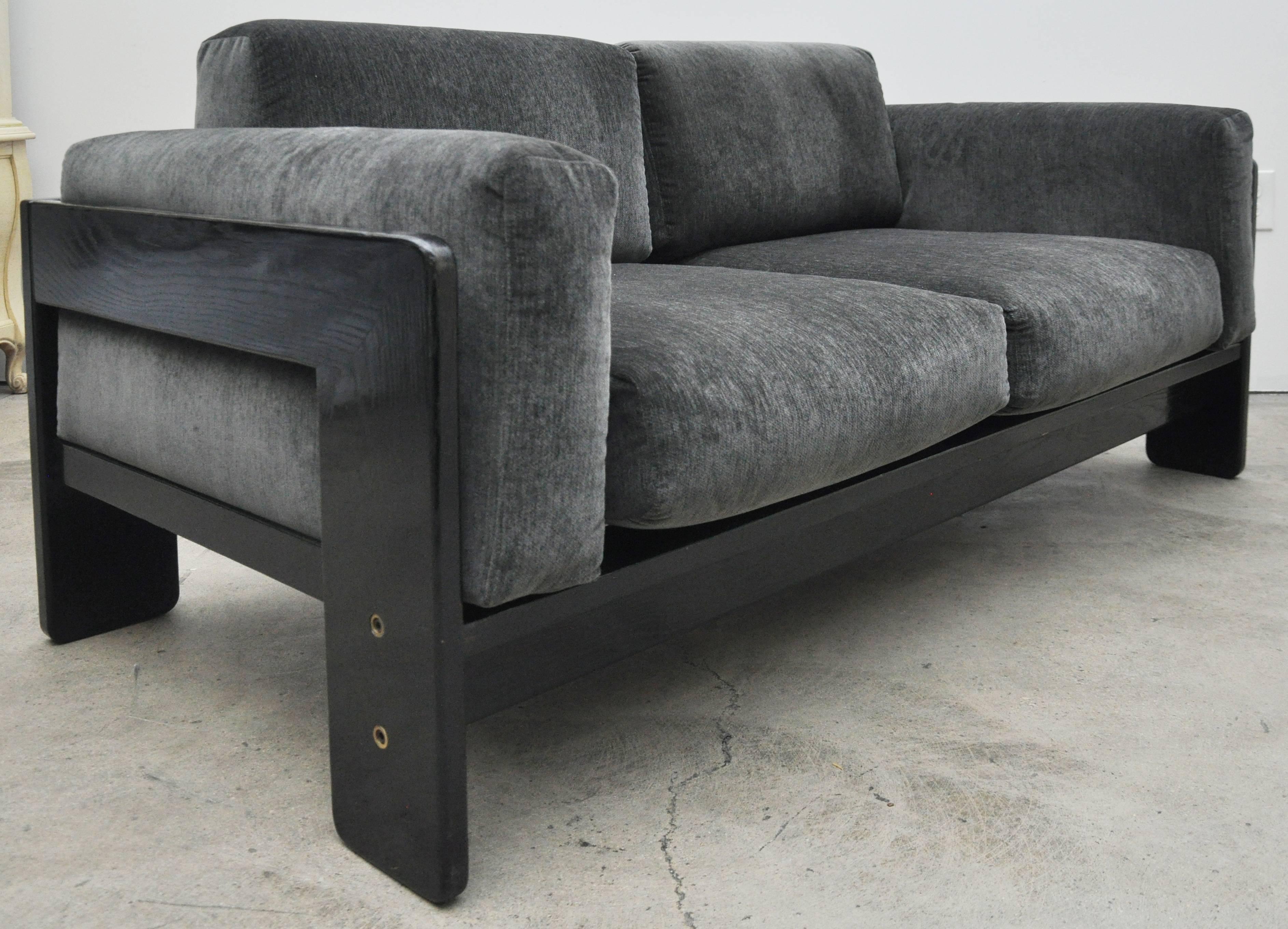 Mid-20th Century Bastiano Sofa by Tobia Scarpa, New Upholstery