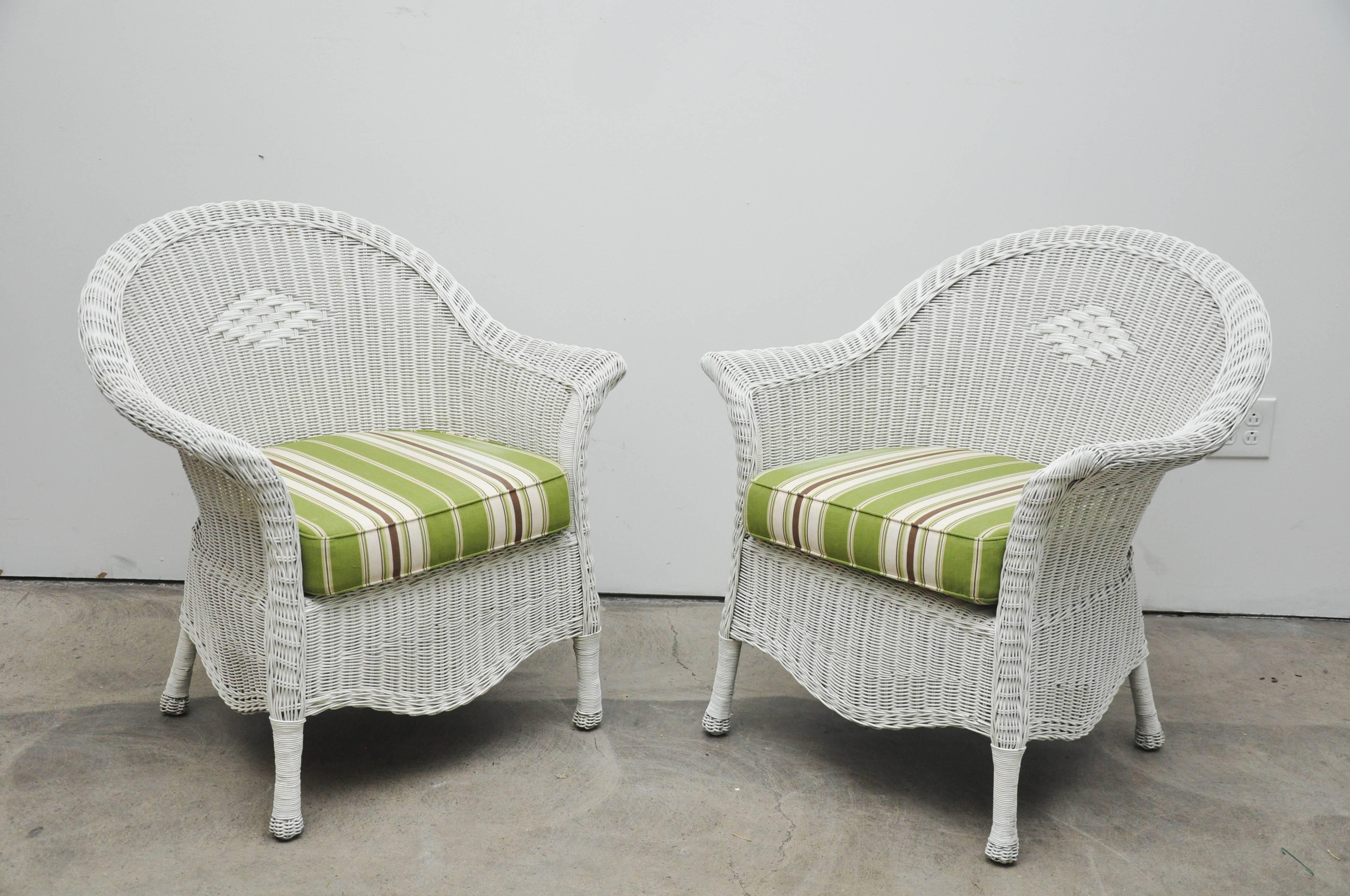 Pair of Wicker Chairs For Sale at 1stDibs