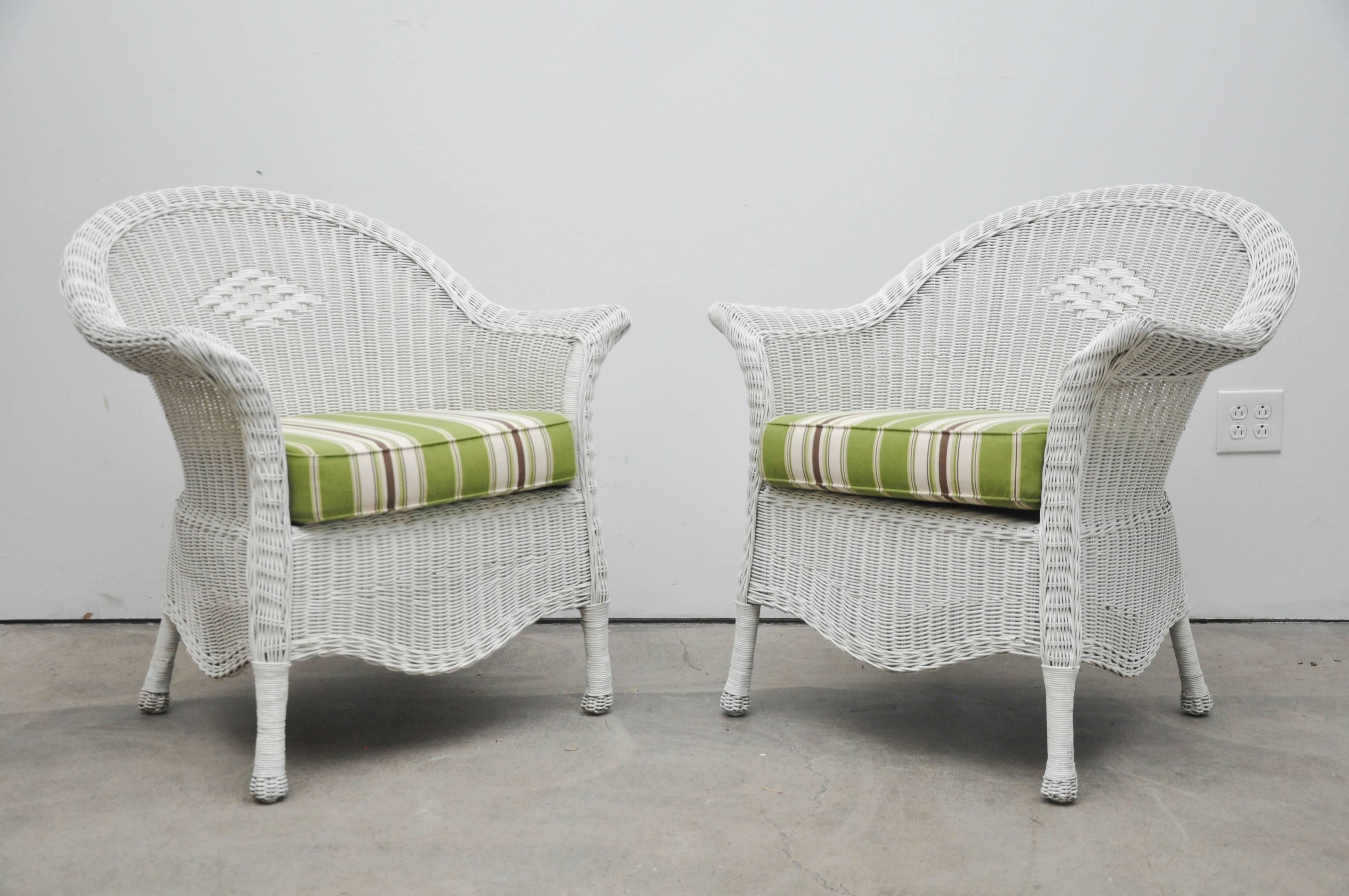 Pair of Wicker Chairs For Sale at 1stDibs