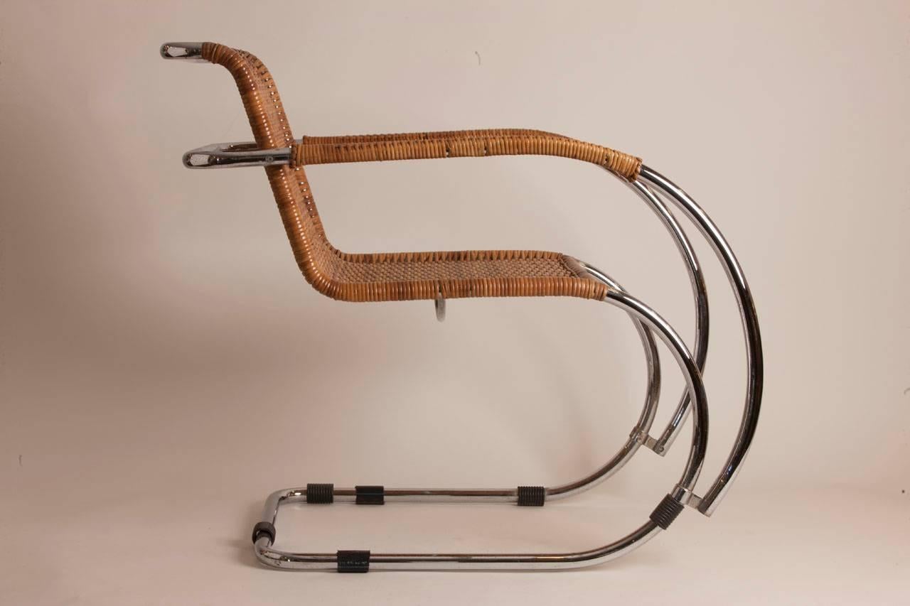 Mid-Century Modern Pair of Mid-Century Mies Van der Rohe MR20 Chairs