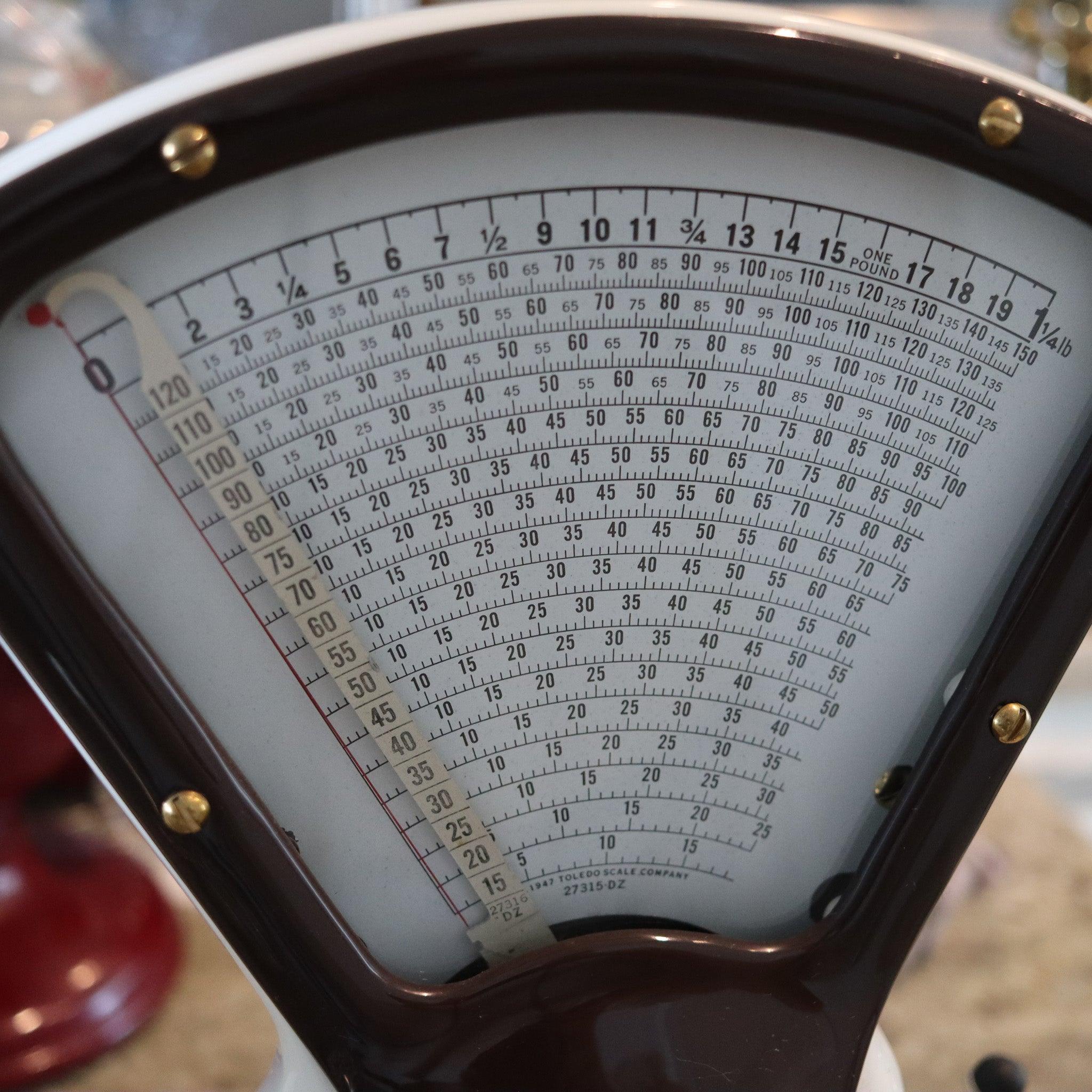 HERSHEY'S 1920 Toledo Chocolate Candy Scale With Hard White Enamel (Balance à chocolat avec émail blanc) en vente 1