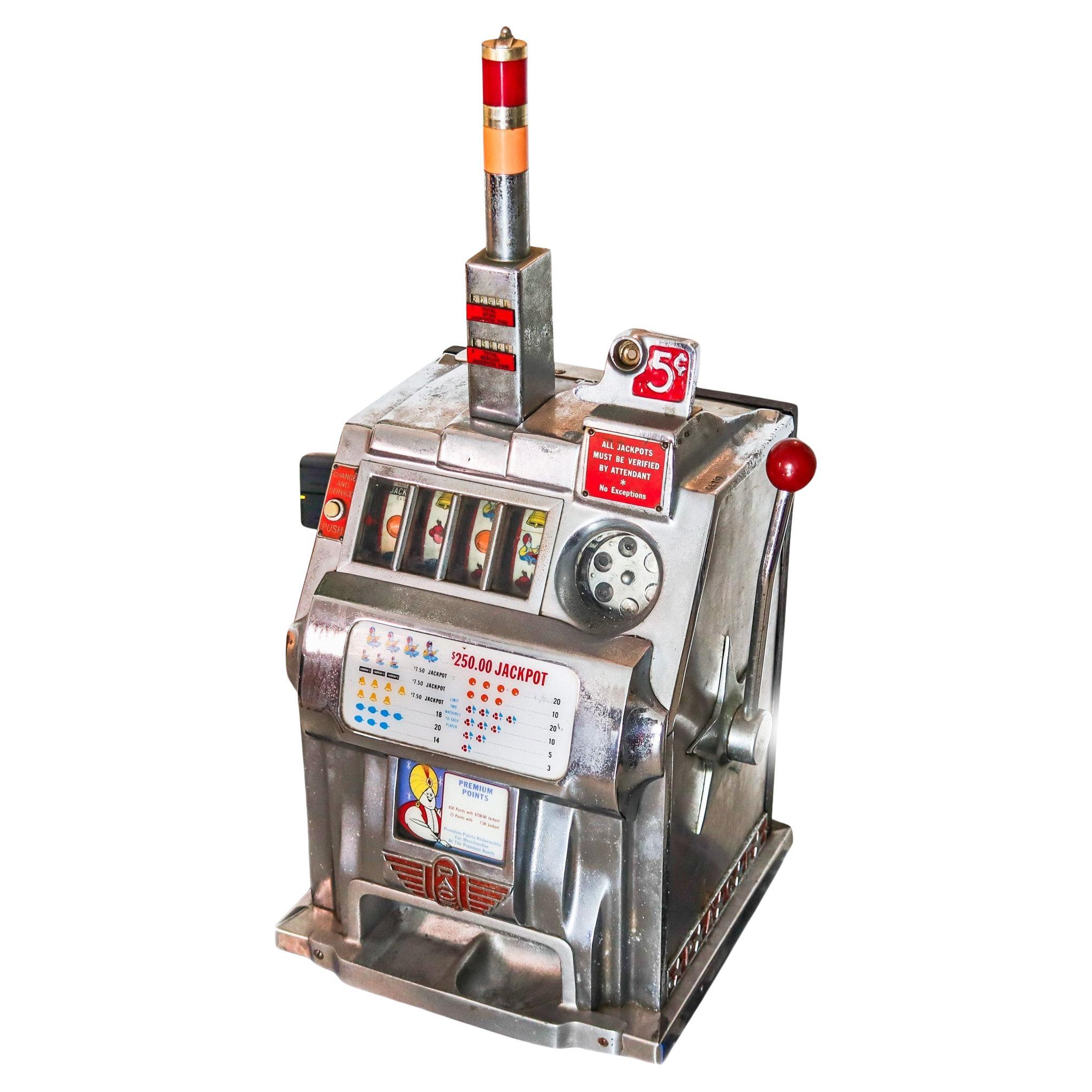 PACE 1940-1950 Casino Club 5 Cents Slot Machine in alluminio e acciaio cromato in vendita