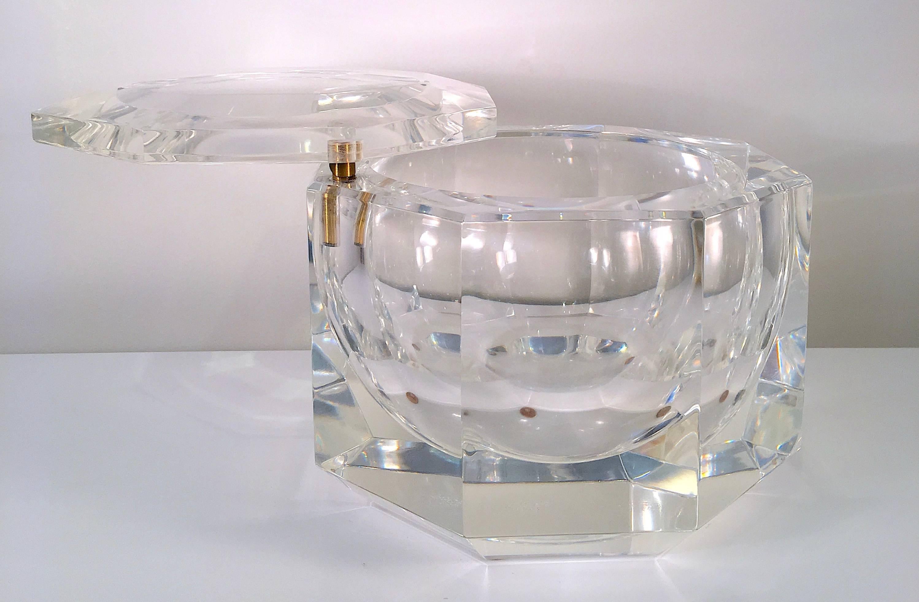 Polished Italian Lucite Decorative Box or Ice Bucket in the Manner of Alessandro Albrizzi For Sale