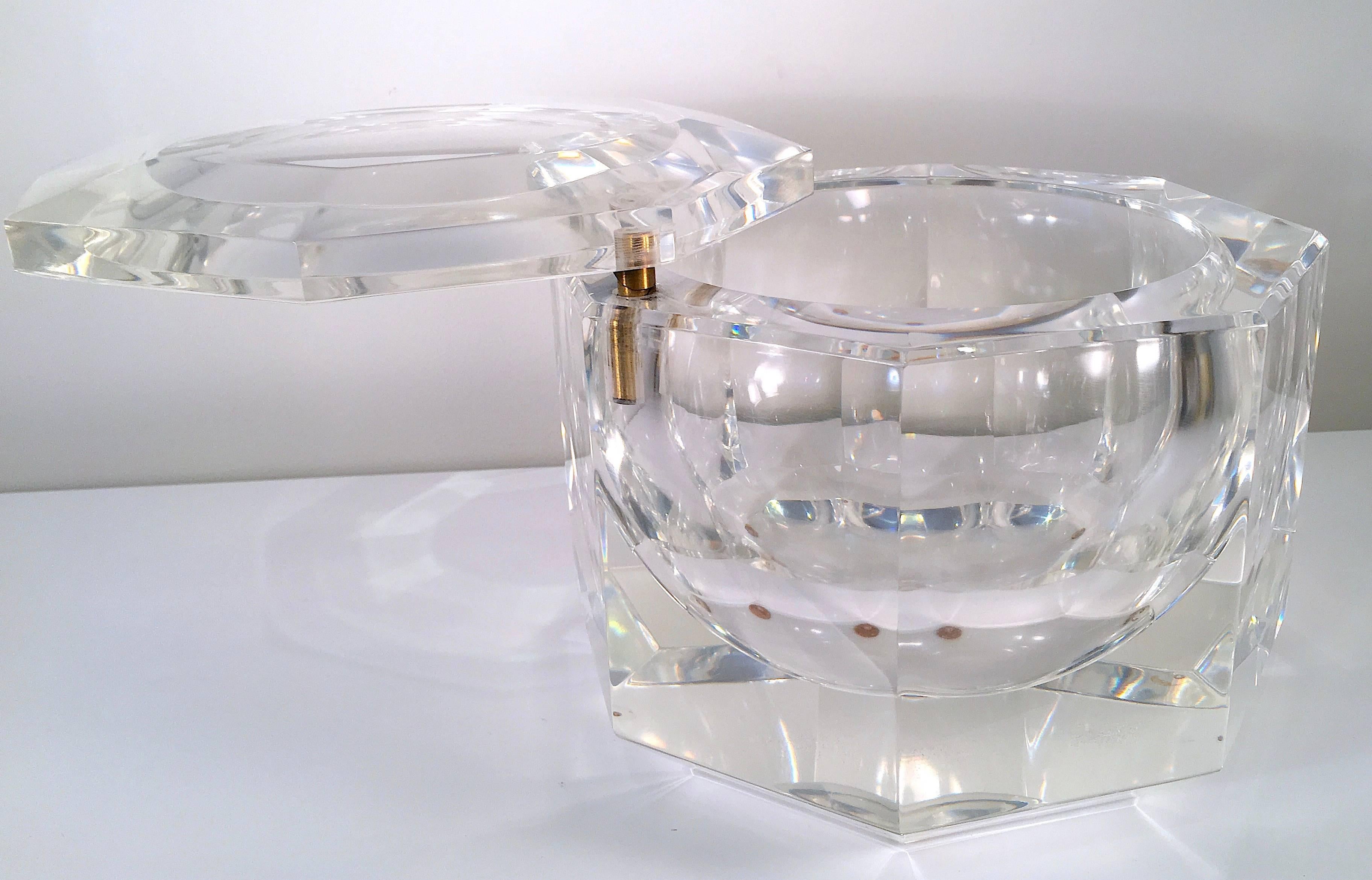 Italian Lucite Decorative Box or Ice Bucket in the Manner of Alessandro Albrizzi In Good Condition For Sale In New York, NY