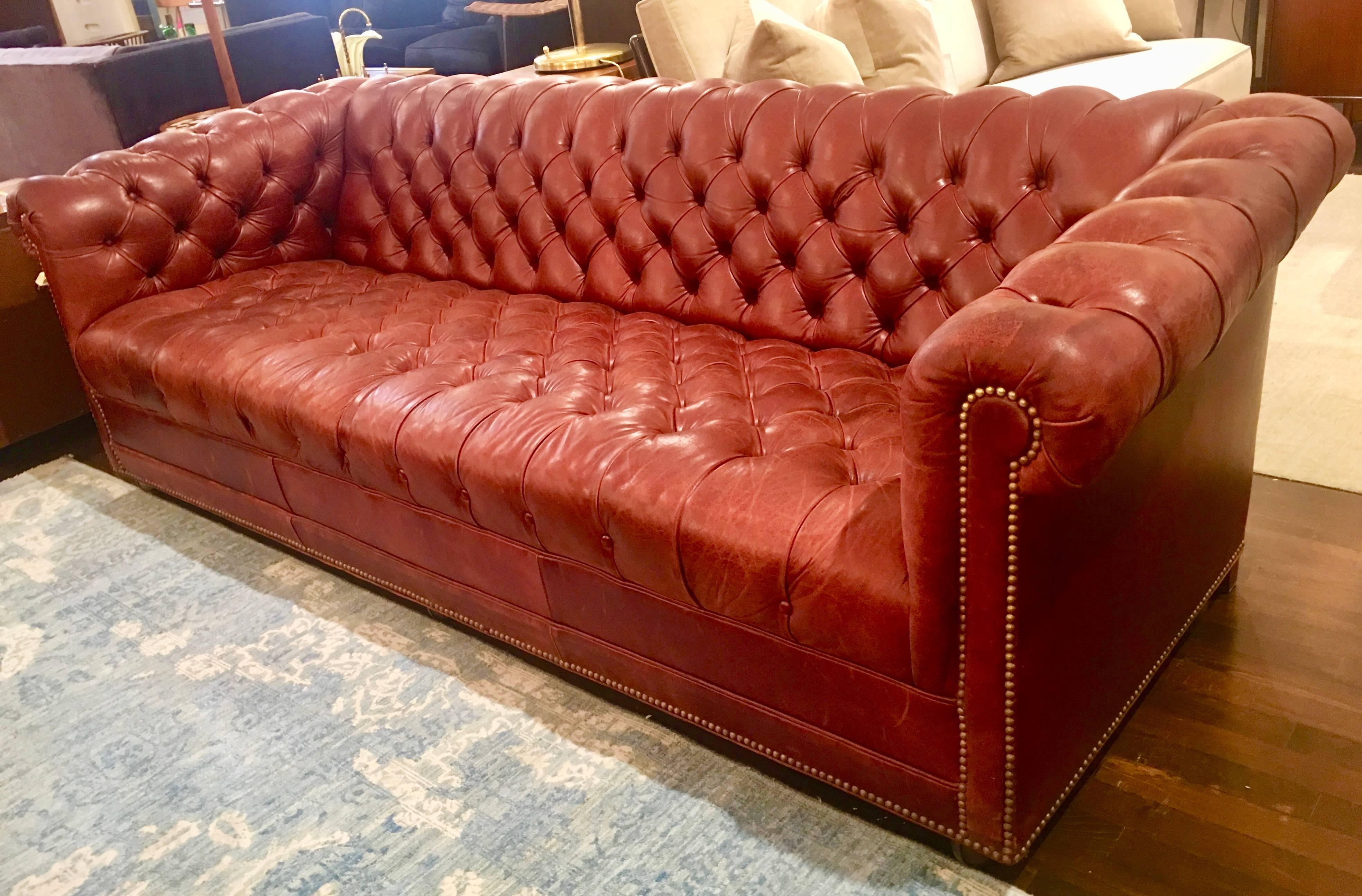 Vintage Chesterfield Leather Sofa In Good Condition In New York, NY