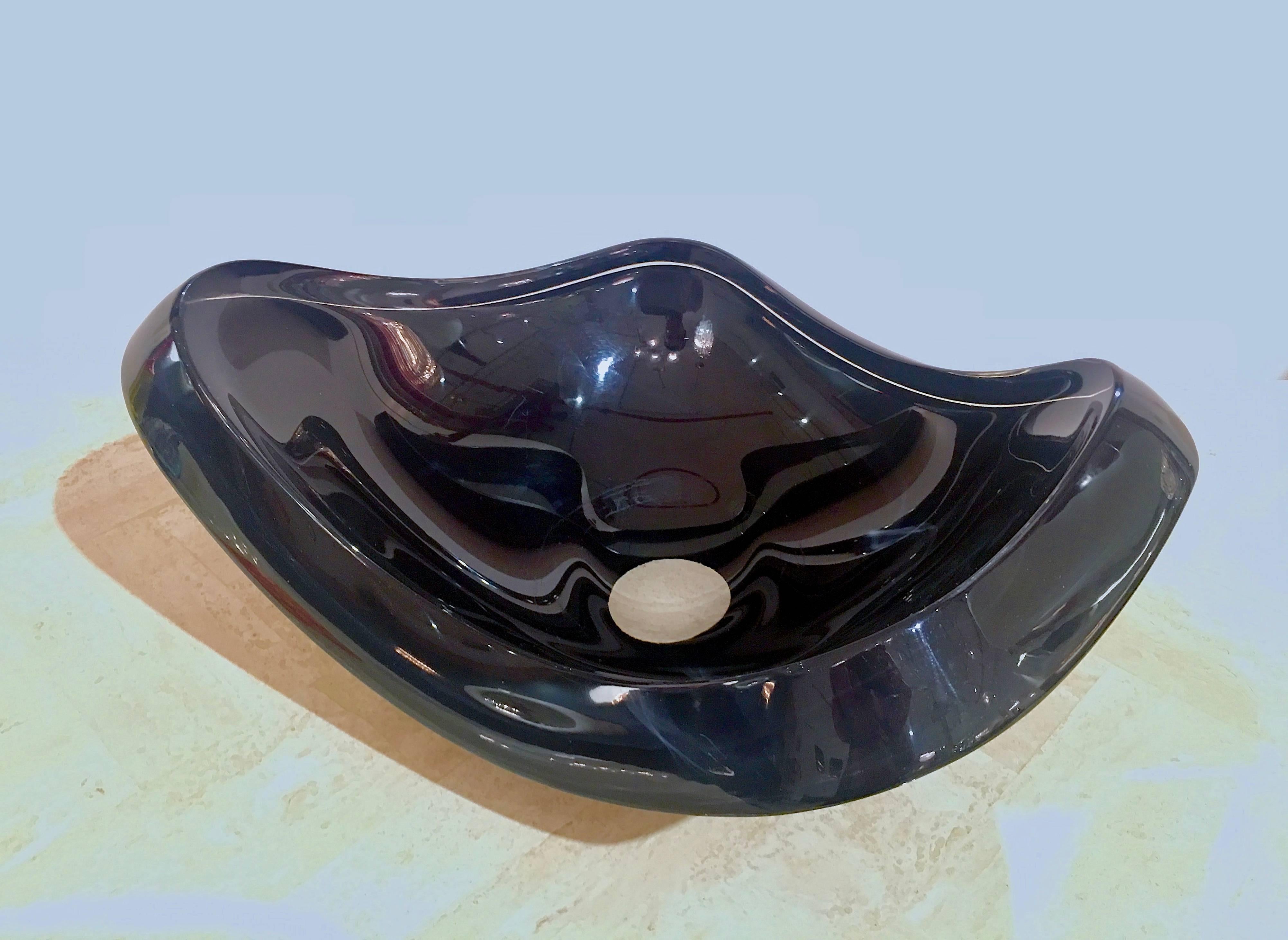 Black Lucite Sculptural Centrepiece or Bowl by Ritts Co. In Good Condition In New York, NY