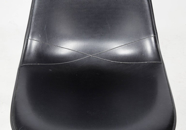 Eames Side Chair in Black 1