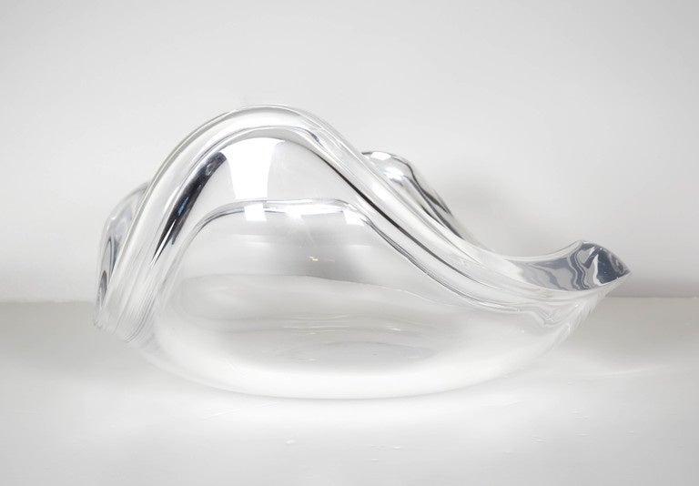 20th Century Sculptural Lucite Bowl Centerpiece by Ritts Co.