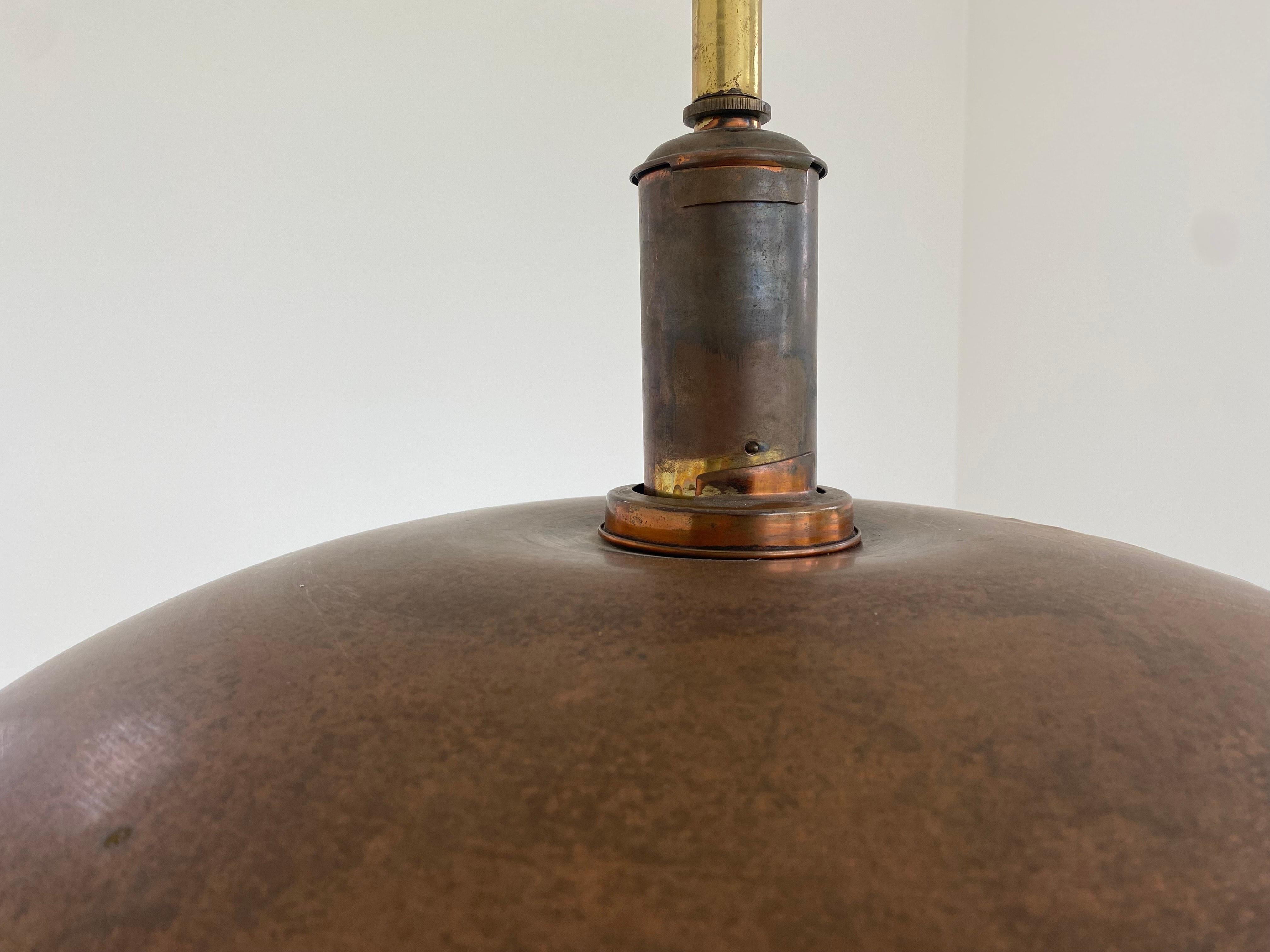 Grande ciondolo Poul Henningsen 'Brevettato' in rame, L.A. Danimarca anni '30 in vendita 1
