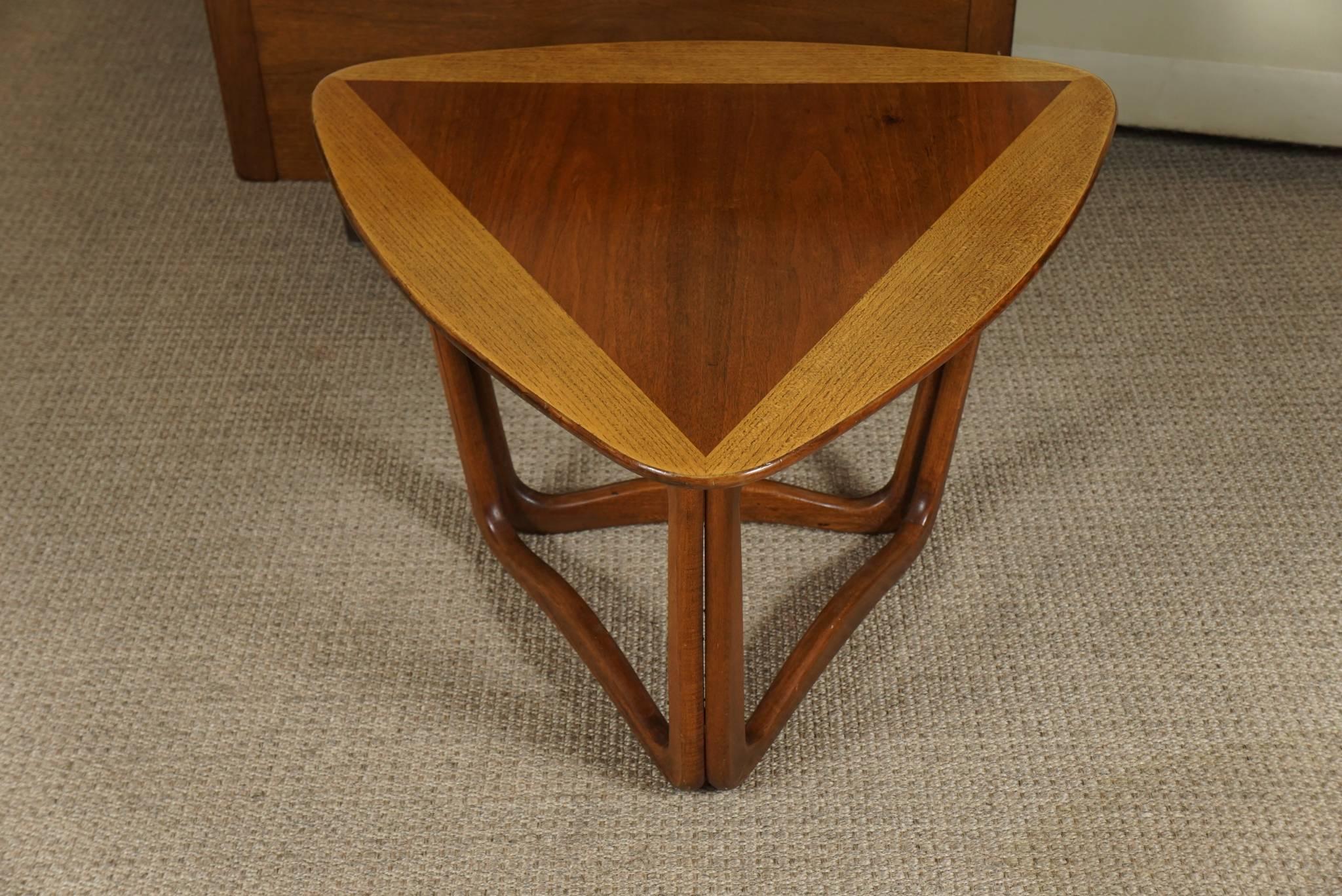 Late 20th Century Pair of Triangular Wood End Tables For Sale