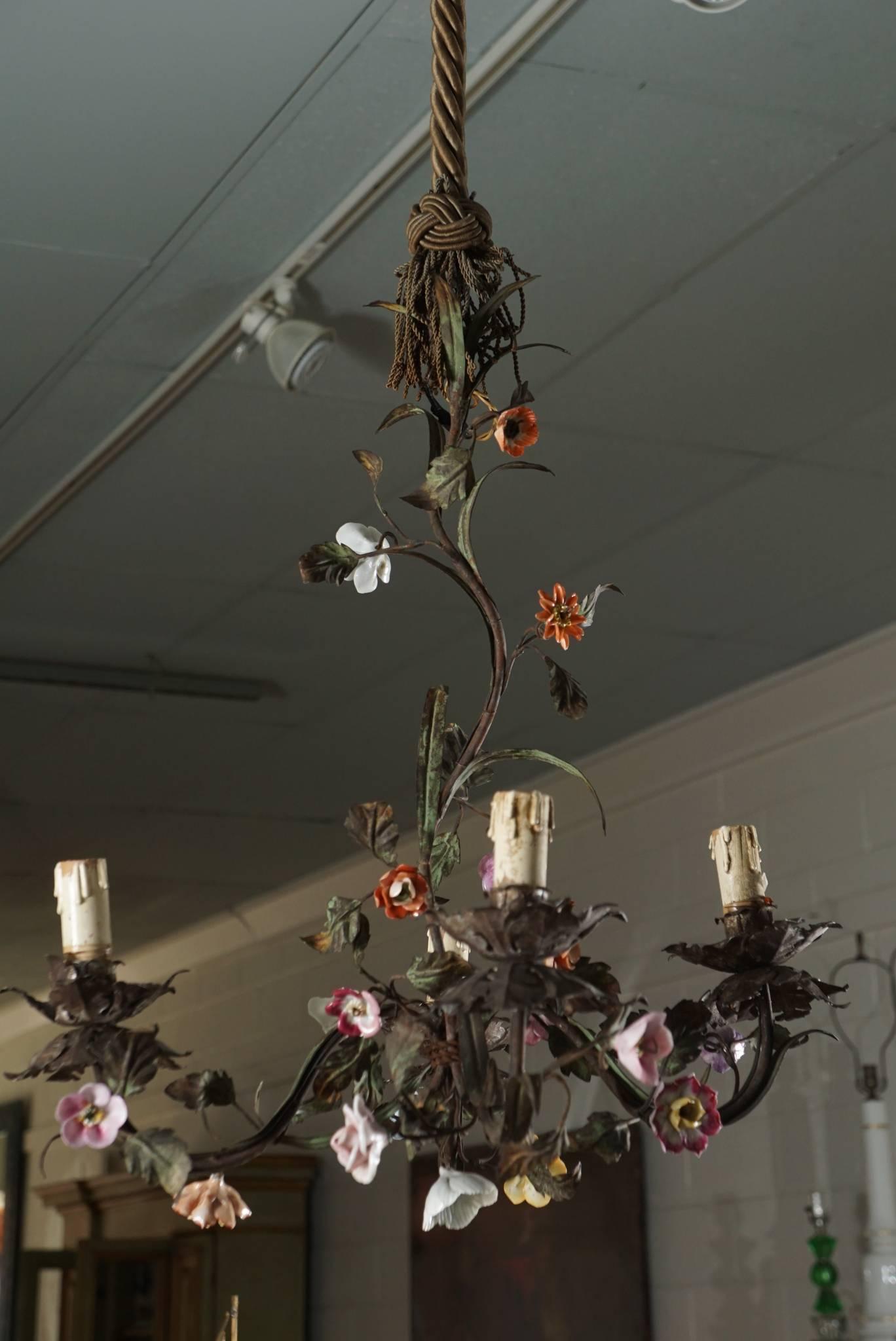 Tole Flower Bouquet Chandeliers In Good Condition For Sale In Hudson, NY