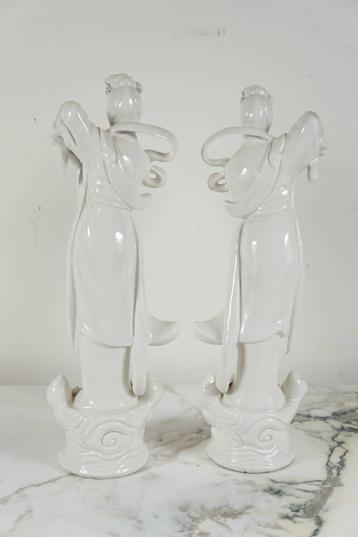 Pair of Blanc de Chine Figurines In Excellent Condition For Sale In Hudson, NY