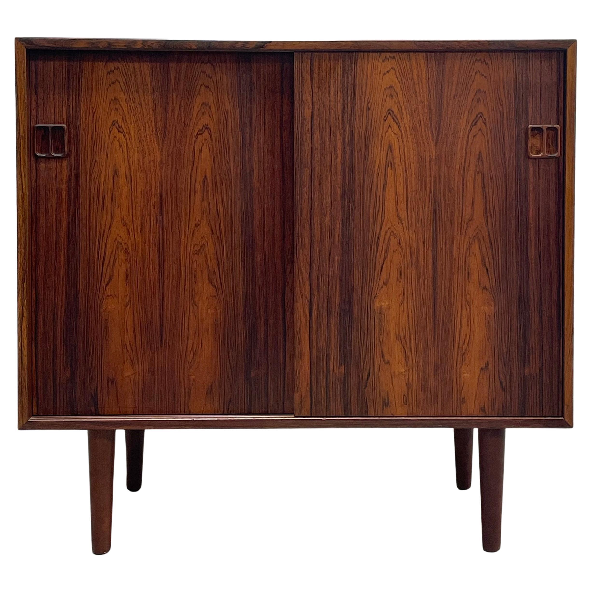 DANISH Mid Century Modern ROSEWOOD Jr. Credenza/armadio, anni '60 circa