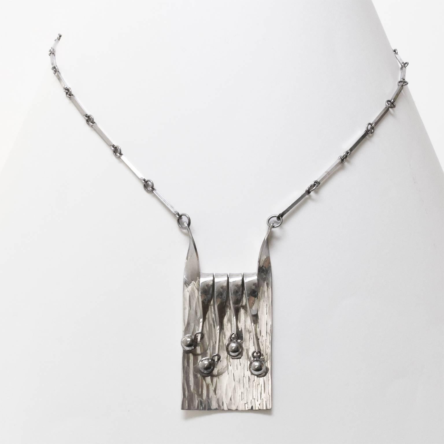 Scandinavian modern silver necklace and with moving 