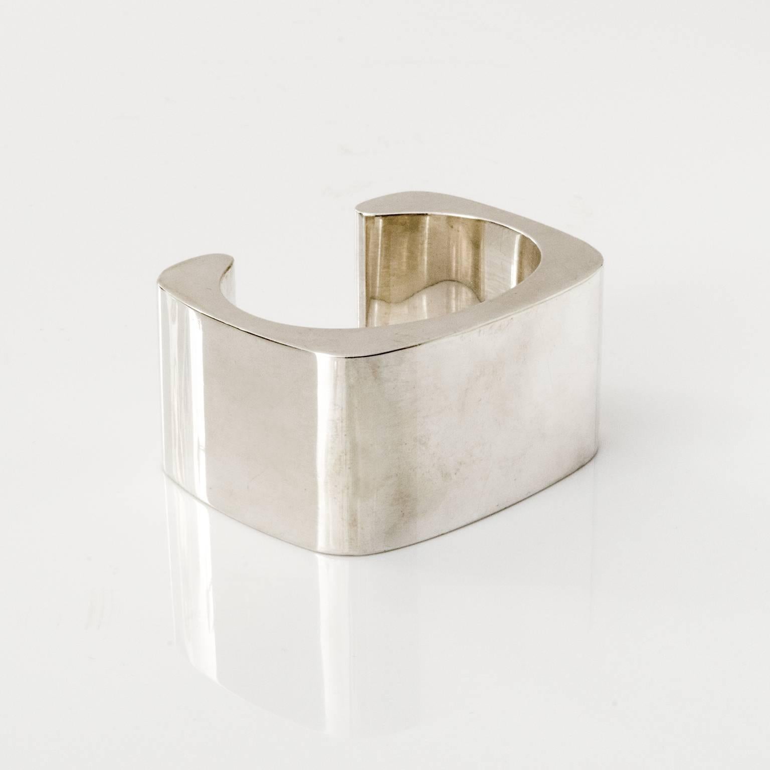 Scandinavian ModernSterling Silver Cuff Bracelet, Pekka Piekainen, Finland 1978 For Sale 2