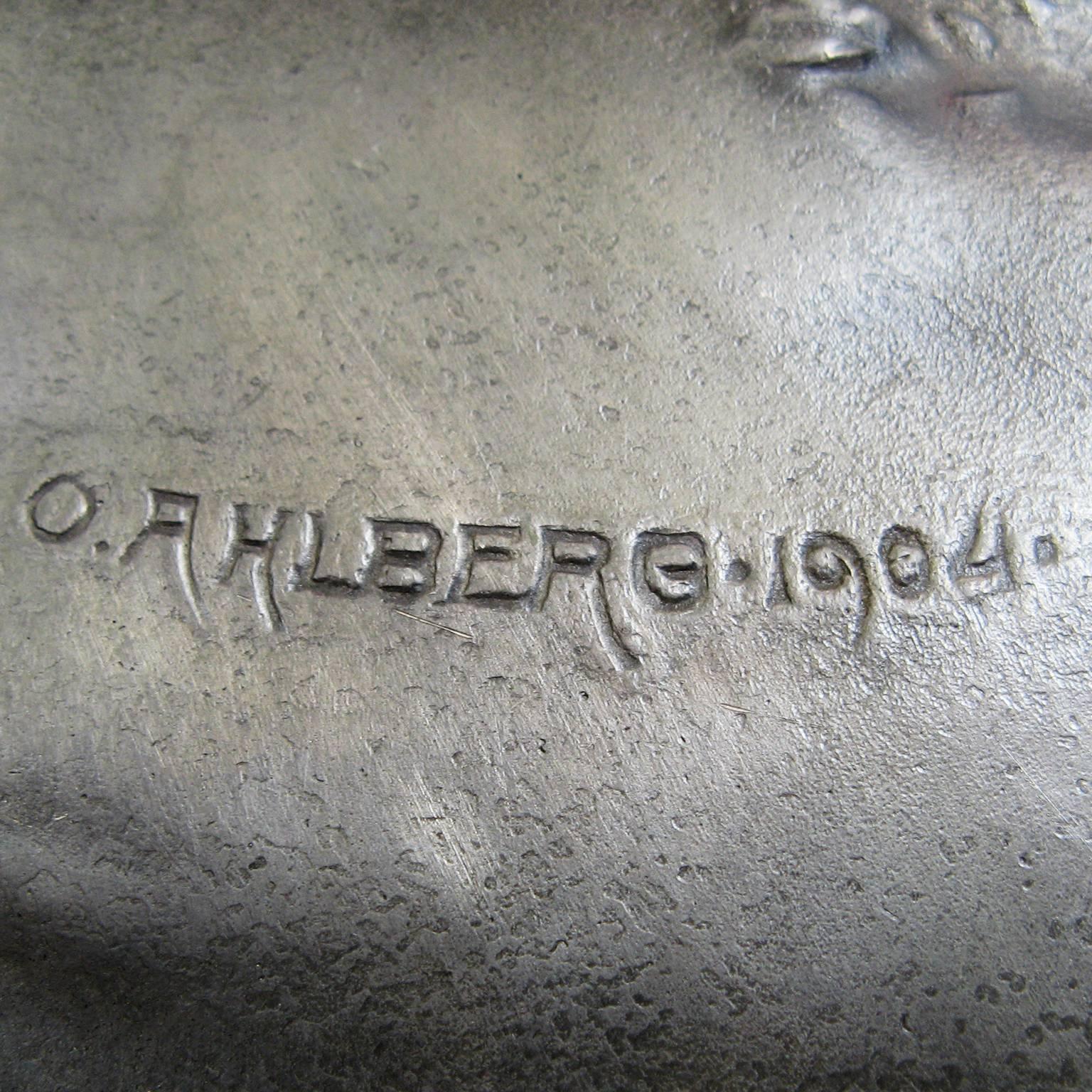 Cargador de peltre Art Nouveau sueco de Olof Ahlberg, para Schreuder & Olsson Peltre