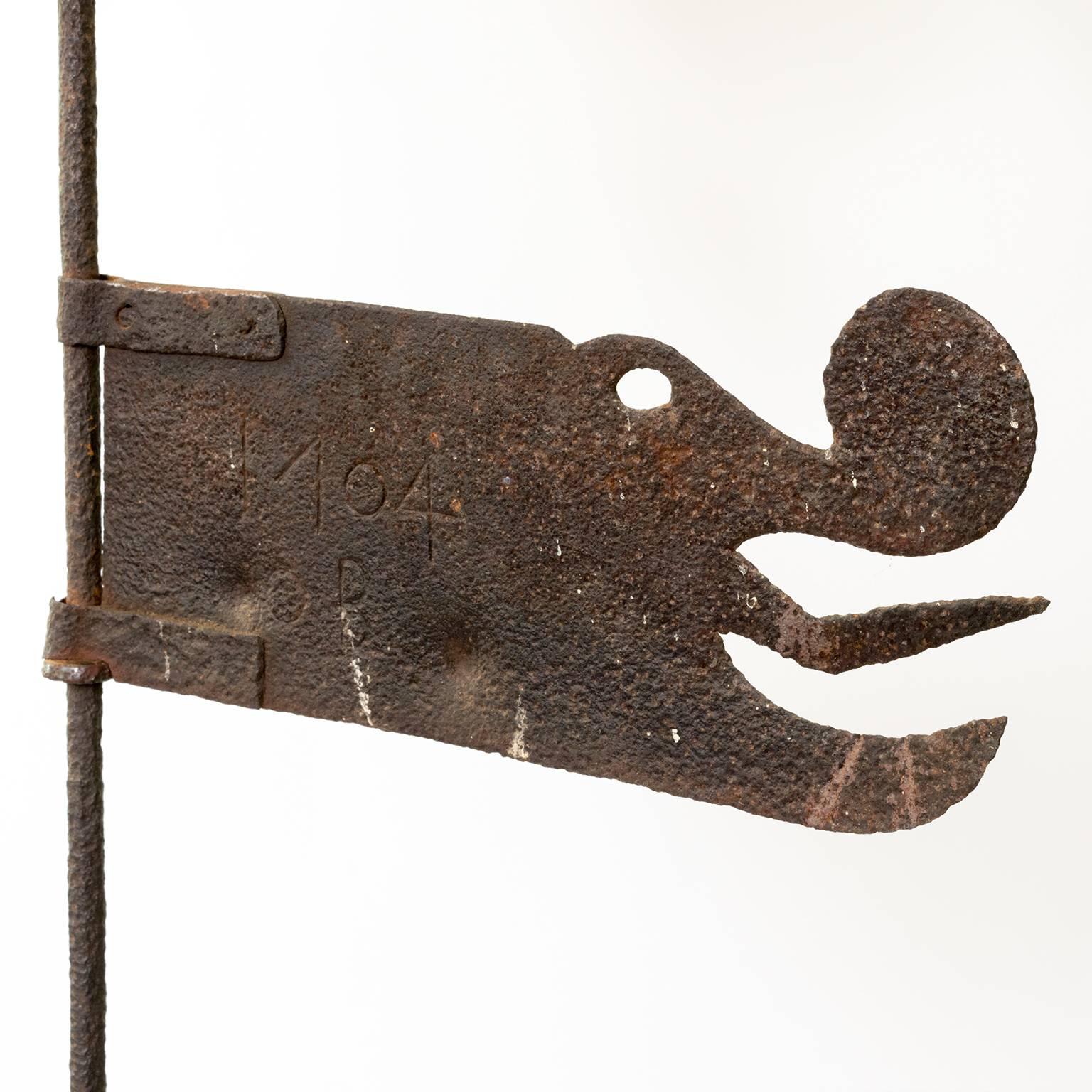 Schwedischer Eisen-Wetterfahne mit Drachen aus Eisen mit Datum 1704 (Volkskunst) im Angebot