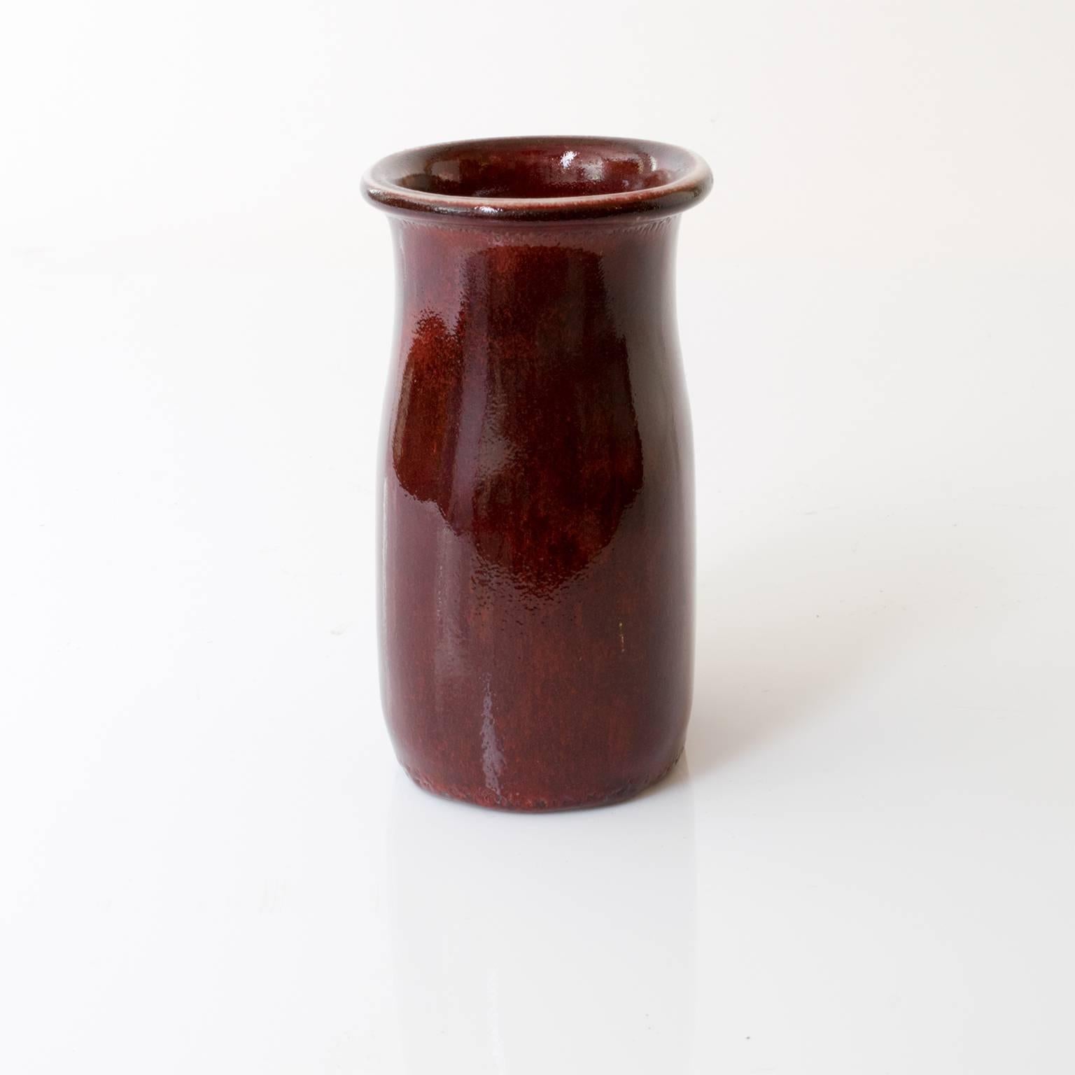 Scandinavian Modern Stig Lindberg Unique Studio Vase Red Oxblood Glaze In Excellent Condition In New York, NY
