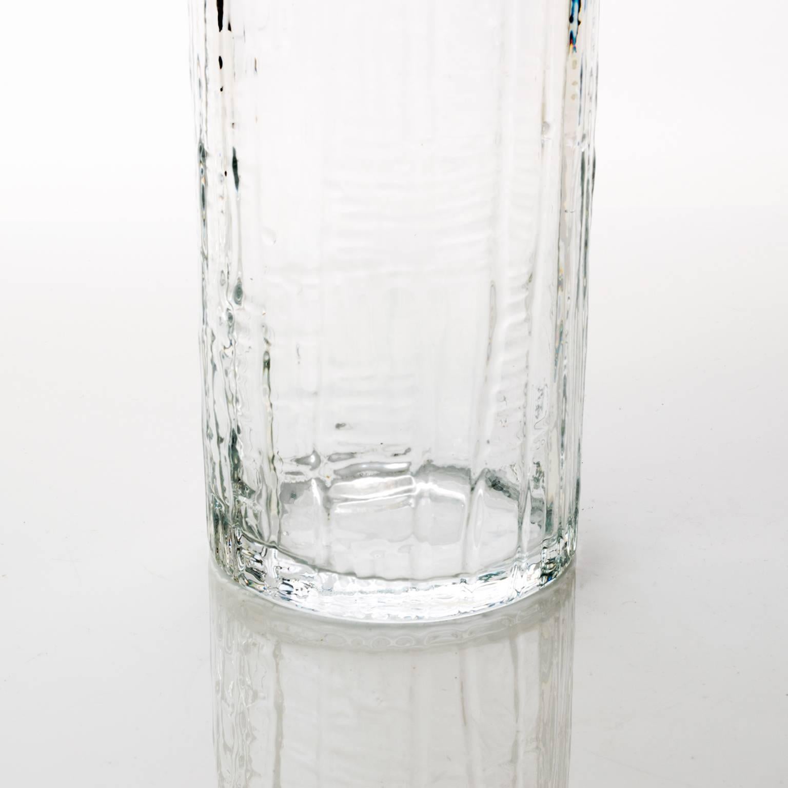 Scandinavo Vaso di vetro moderno scandinavo alto svedese di metà secolo di Pukeberg in vendita
