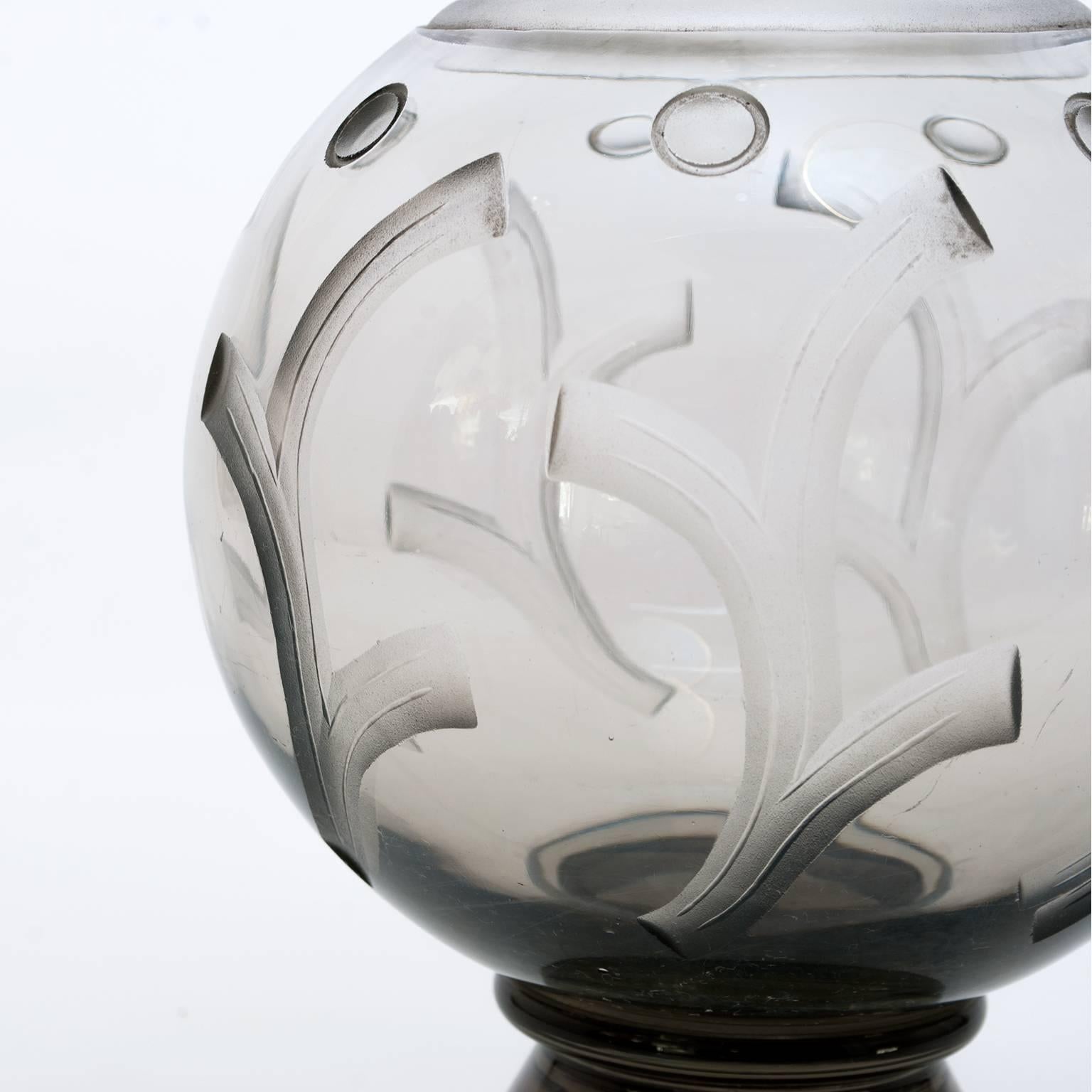 Scandinavian Modern Art Deco Etched Glass Vase by Simon Gate for Orrefors In Good Condition In New York, NY