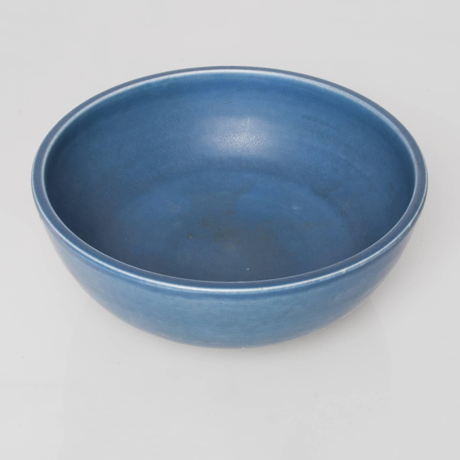 Schwedische Vase aus blauer Keramik im Art déco-Stil von Gertrud Lonegren 5