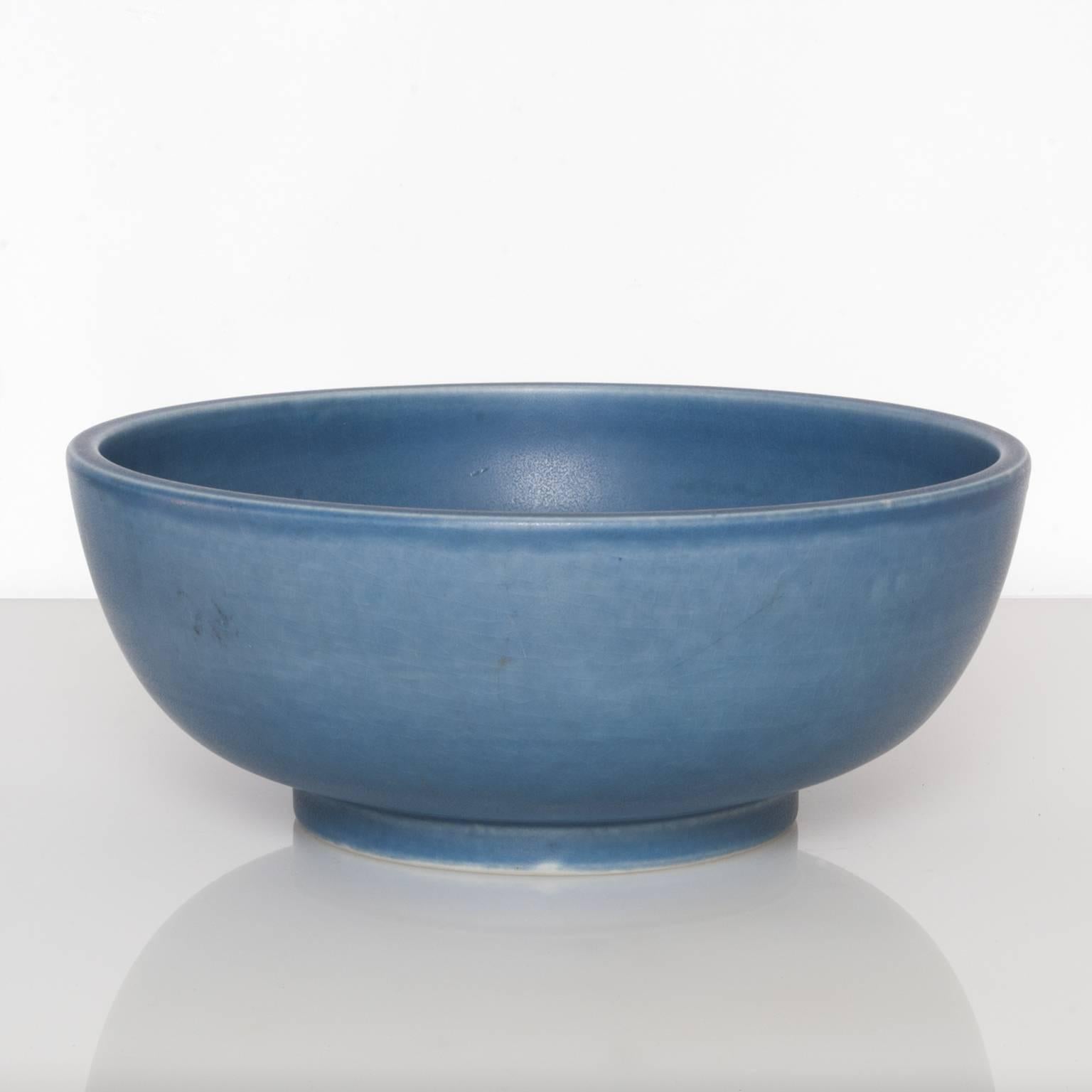 Schwedische Vase aus blauer Keramik im Art déco-Stil von Gertrud Lonegren 6