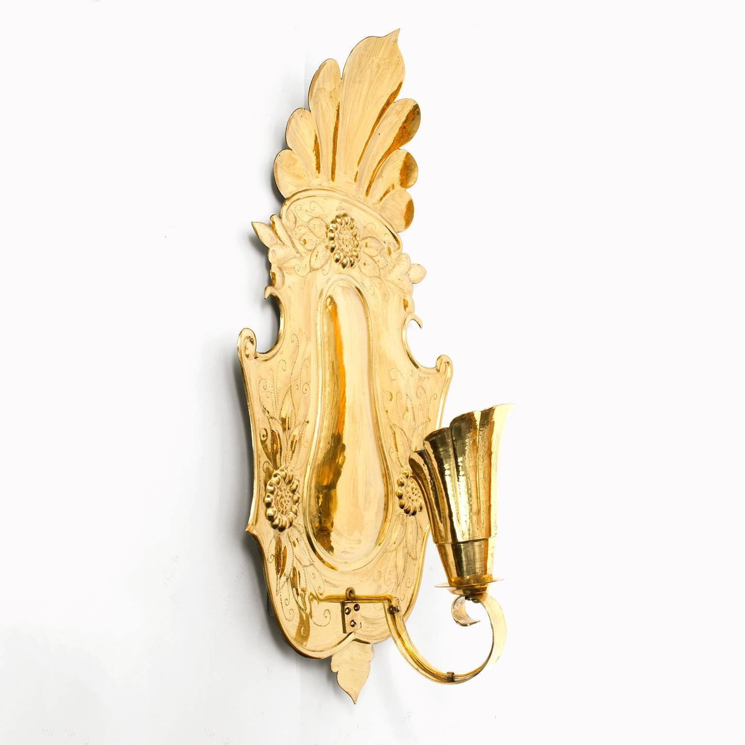standard height for wall sconce