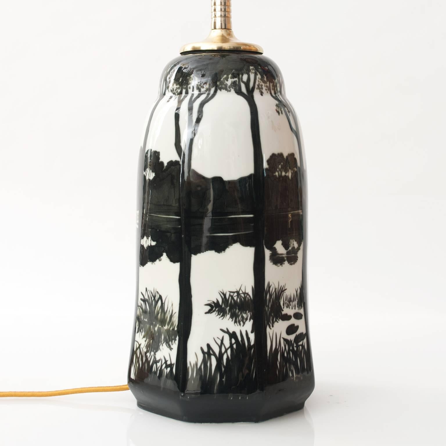 Schwedische Tischlampe aus Keramik von Knut Hallgren für ALP Lidköping (Glasiert) im Angebot