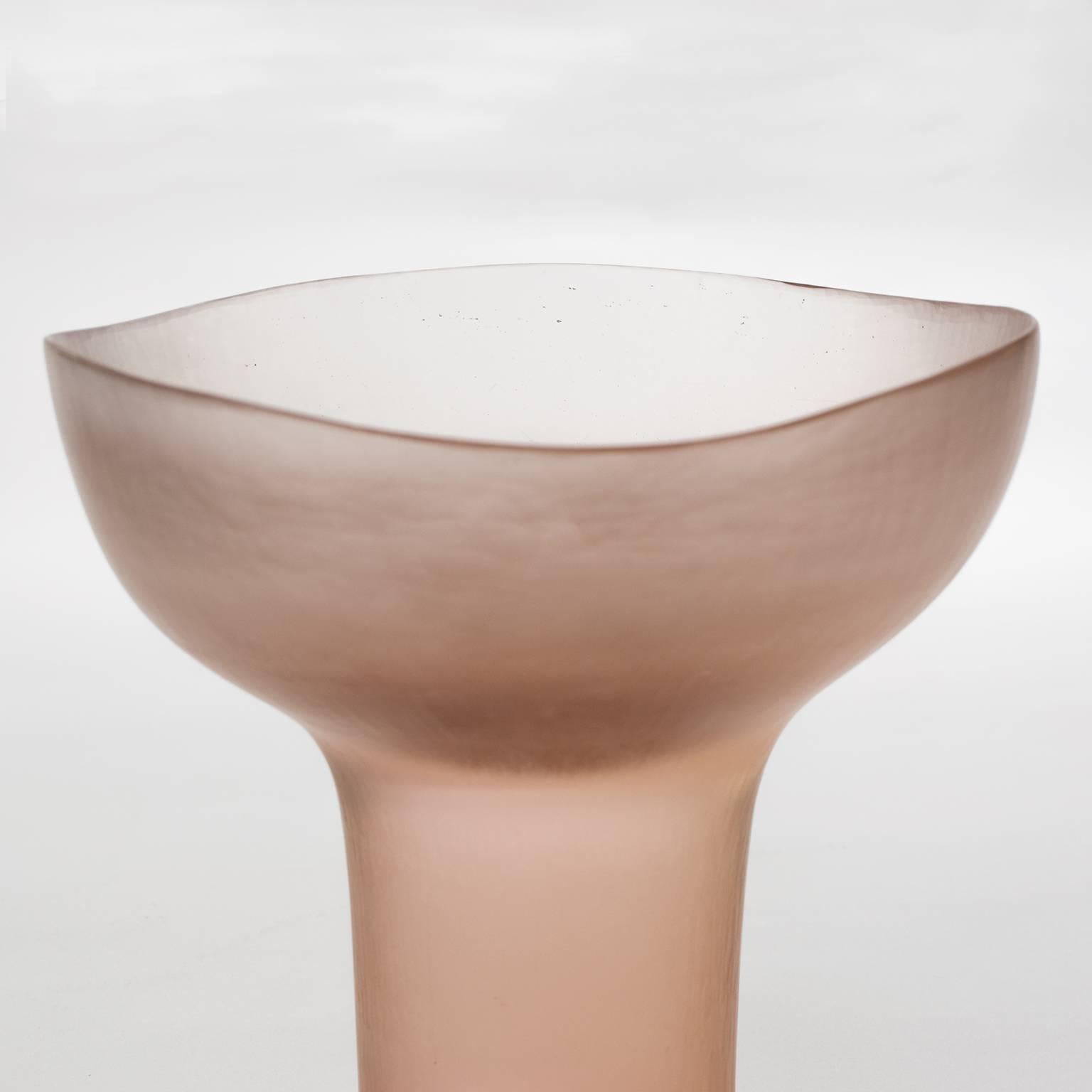 Mid-Century Modern Venini Battuto Glass Footed Vase by Tobia Scarpa & Ludovico Diaz de, Santillana
