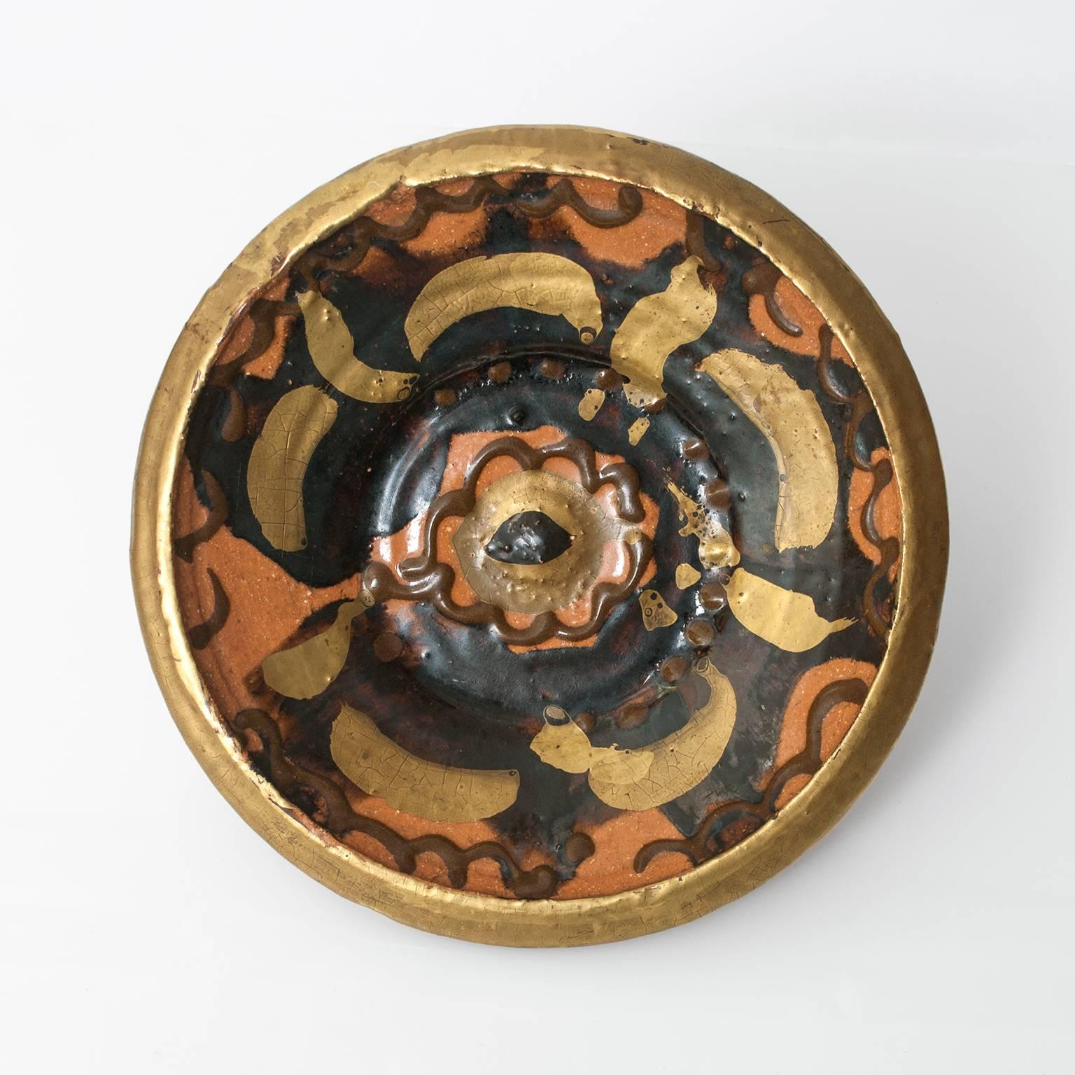 Scandinavian Modern unique hand built and decorated earthenware bowl by artist Hertha Hilton. Signed and dated on the bottom 1979. 

The Liljevalchs Museum in Stockholm, Sweden honored Hertha Hillfon (1921-2013) in the summer of 2015 with a museum