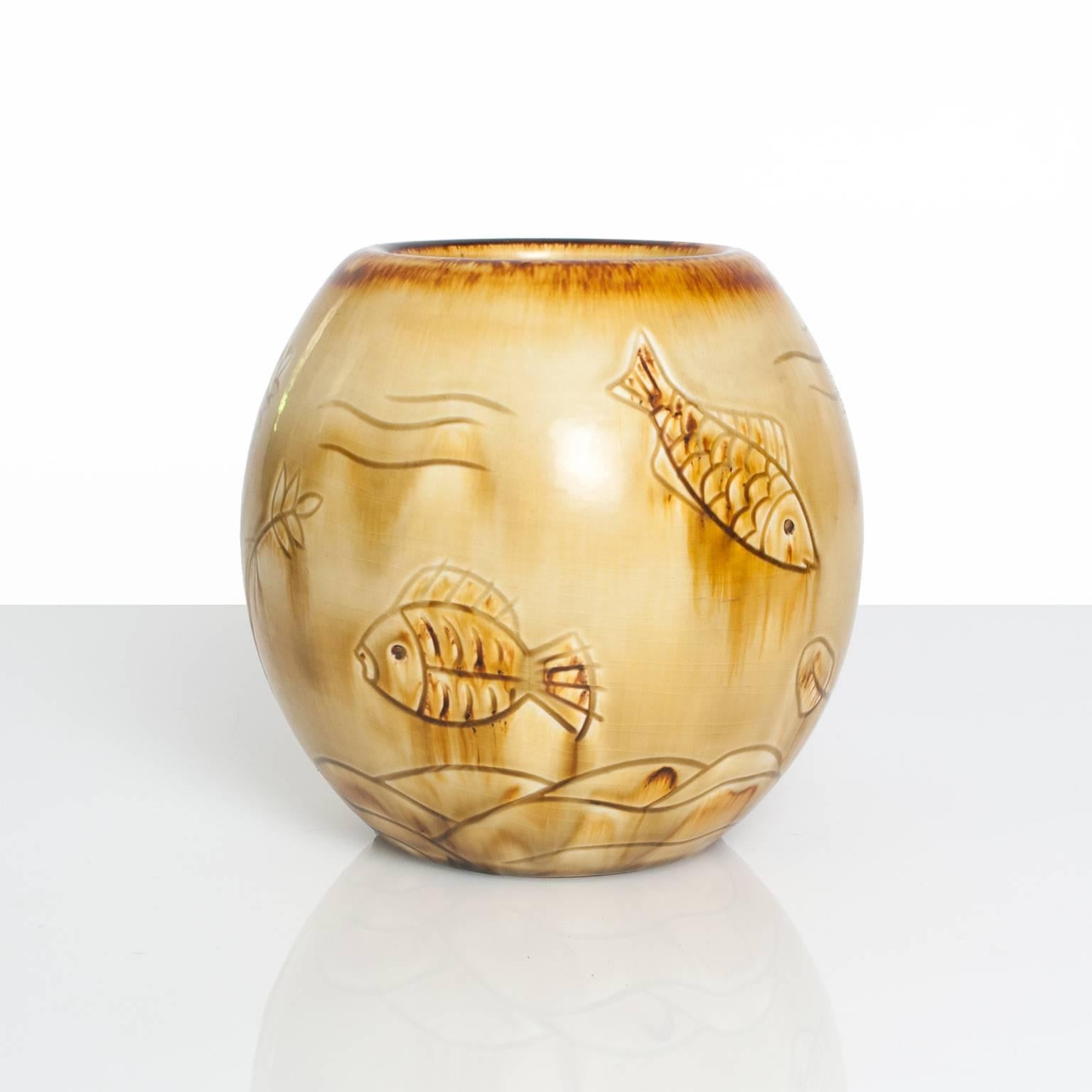 A unique Scandinavian studio vase by Gertrud Lonegren for Rorstrand with fish motif. Created circa 1938-1942.
Diameter: 7