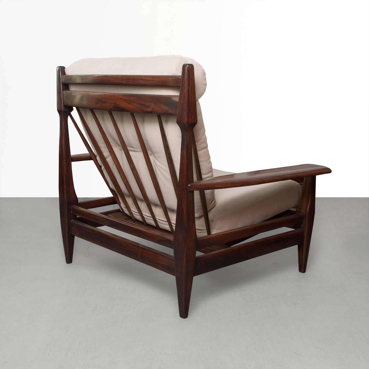 Pair of Large Mid-Century Modern Brazilian Carved Solid Rosewood Lounge Chairs In Excellent Condition In New York, NY