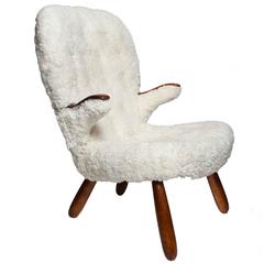 Scandinavian Modern armchair with sheepskin upholstery by Philip Arctander. 9