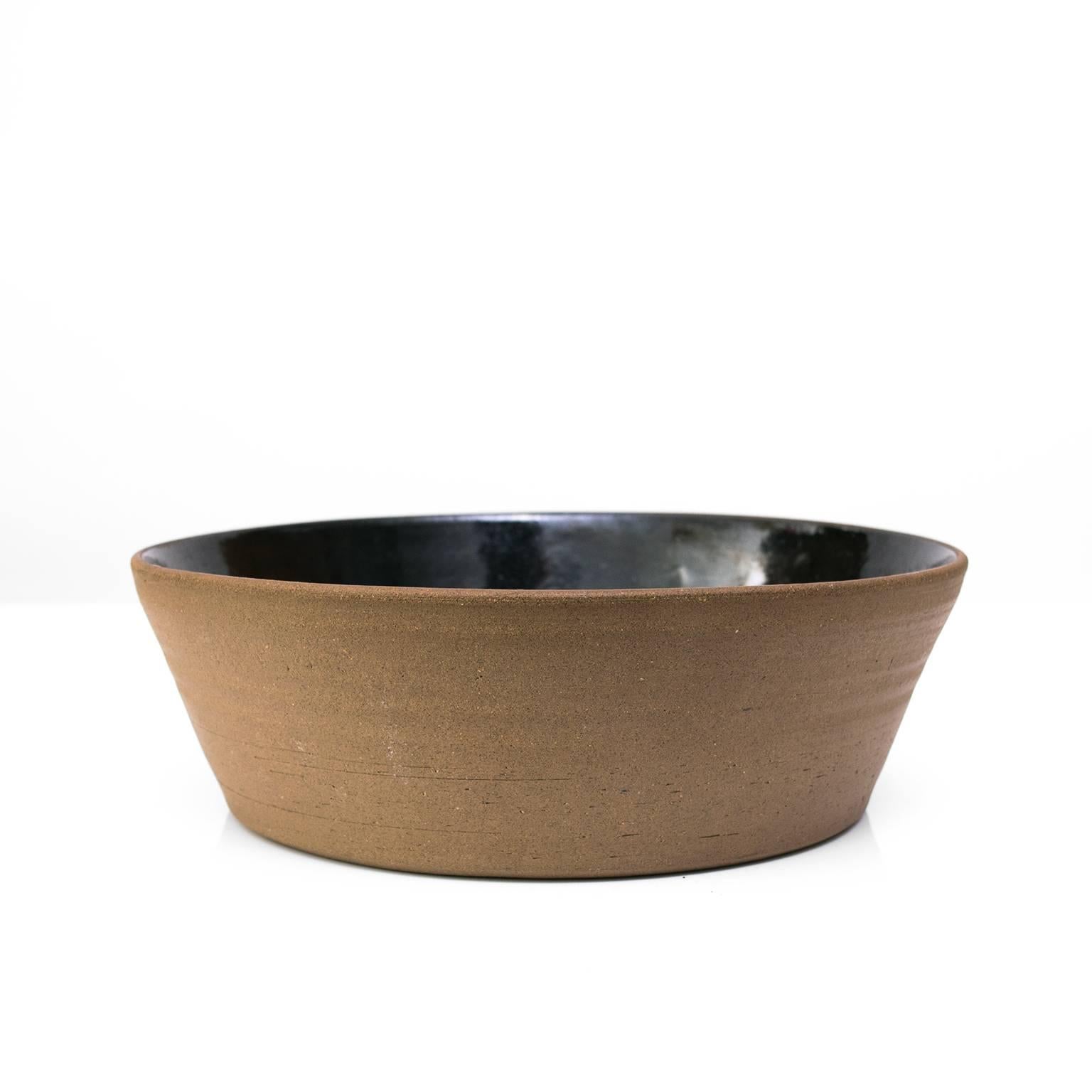 Scandinavian Modern Ceramic Bowl by Signe Persson-Melin In Excellent Condition For Sale In New York, NY