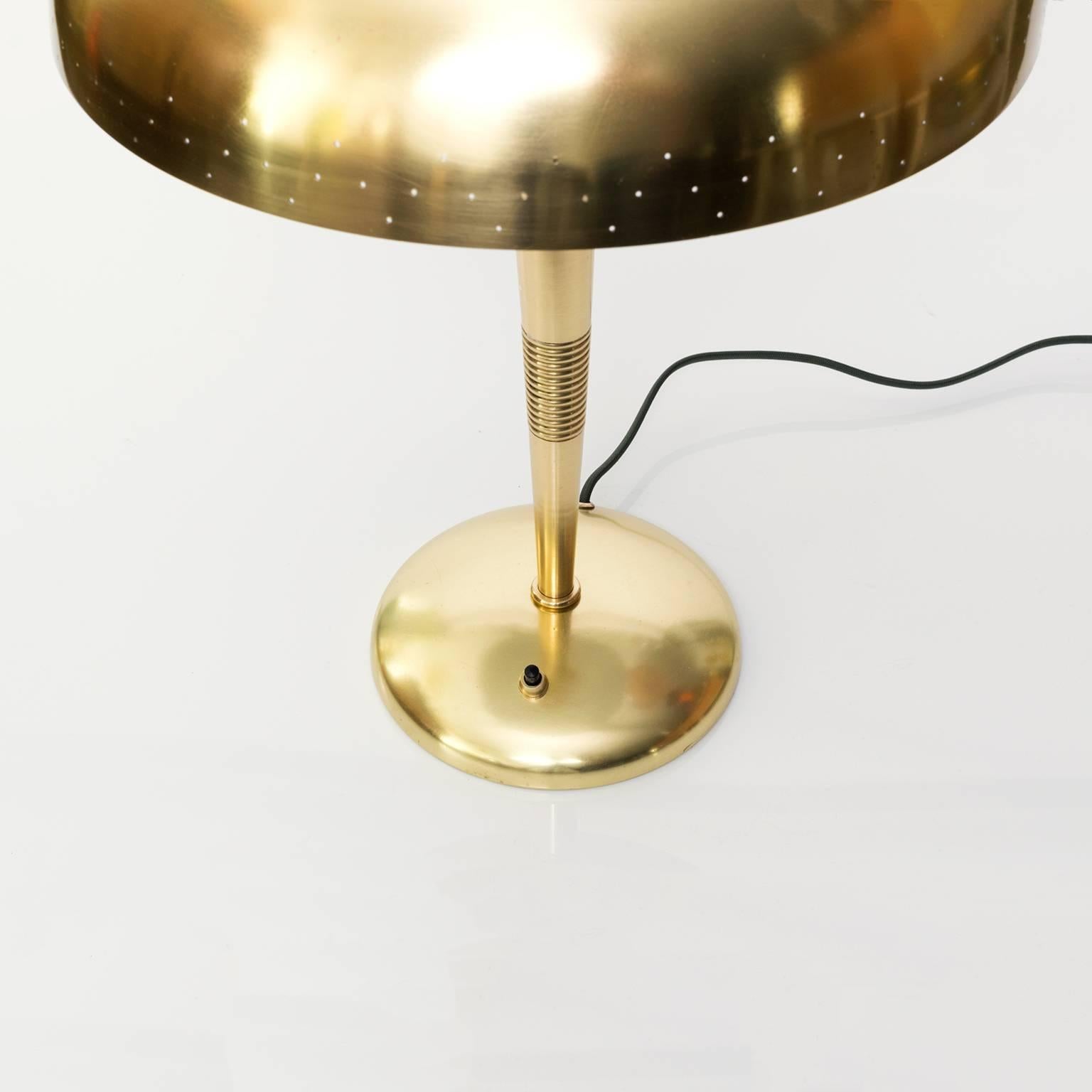 Polished Scandinavian Modern Itsu Finland Brass Table Lamp For Sale